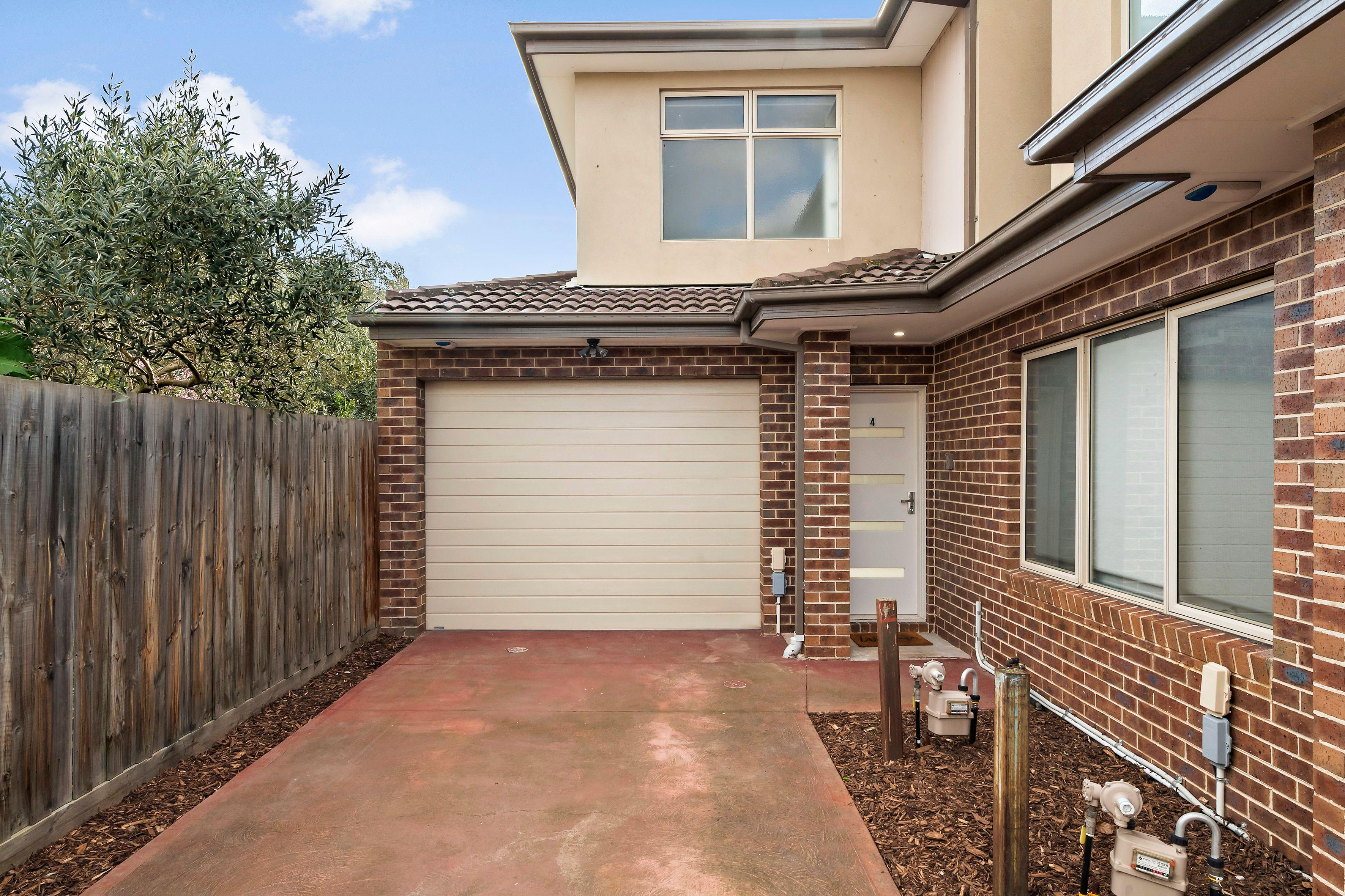 Prop-GPT: Townhouse: VIC Broadmeadows, VIC 3047 Home For Sale