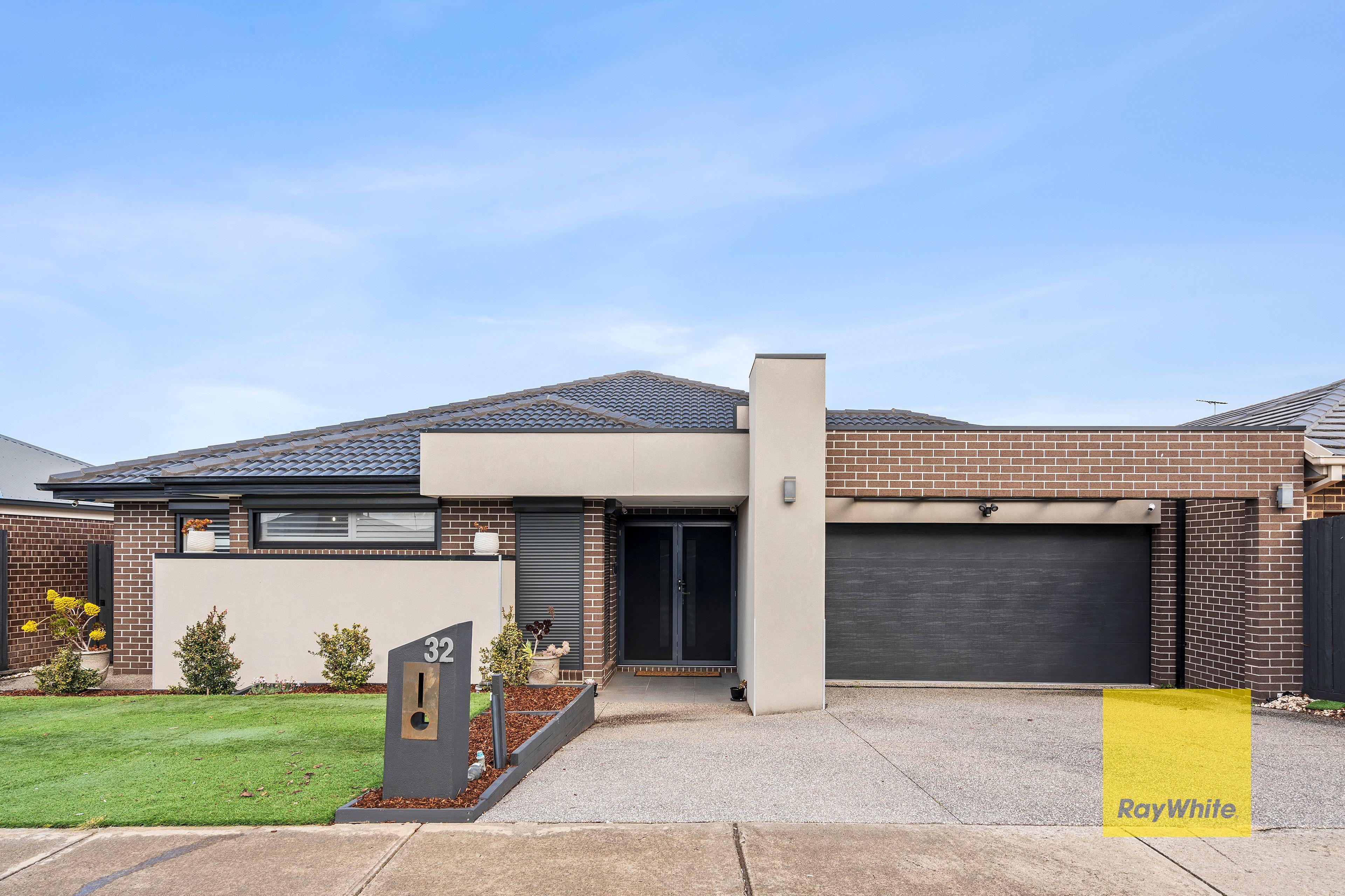 Prop-GPT: House: VIC Waurn Ponds, VIC 3216 Home For Sale