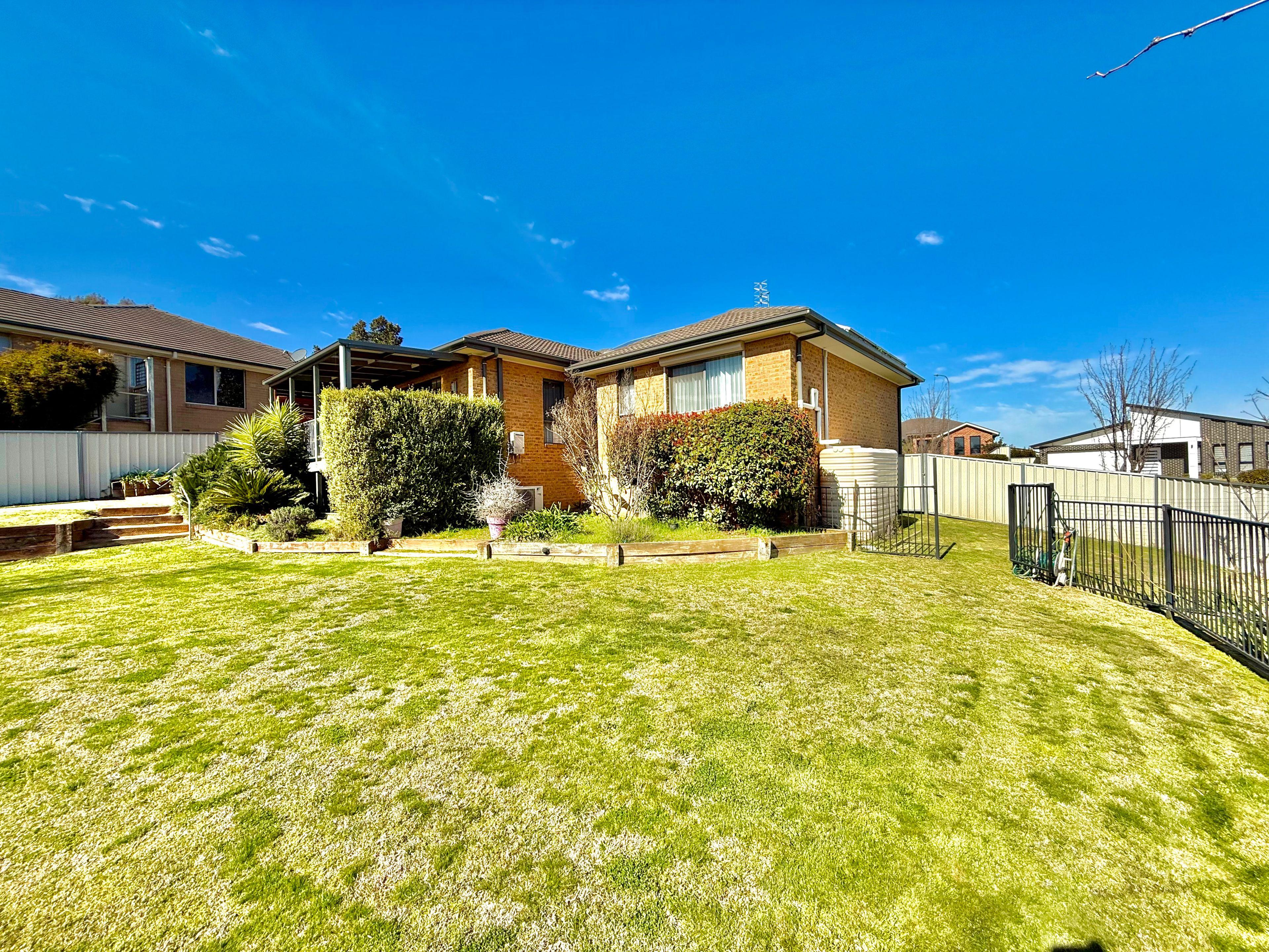 House for Sale: Young, NSW 2594, NSW, 2594