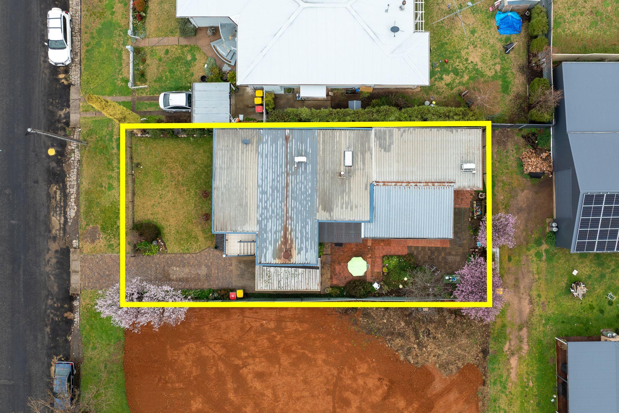 House for Sale: Molong, NSW 2866, NSW, 2866