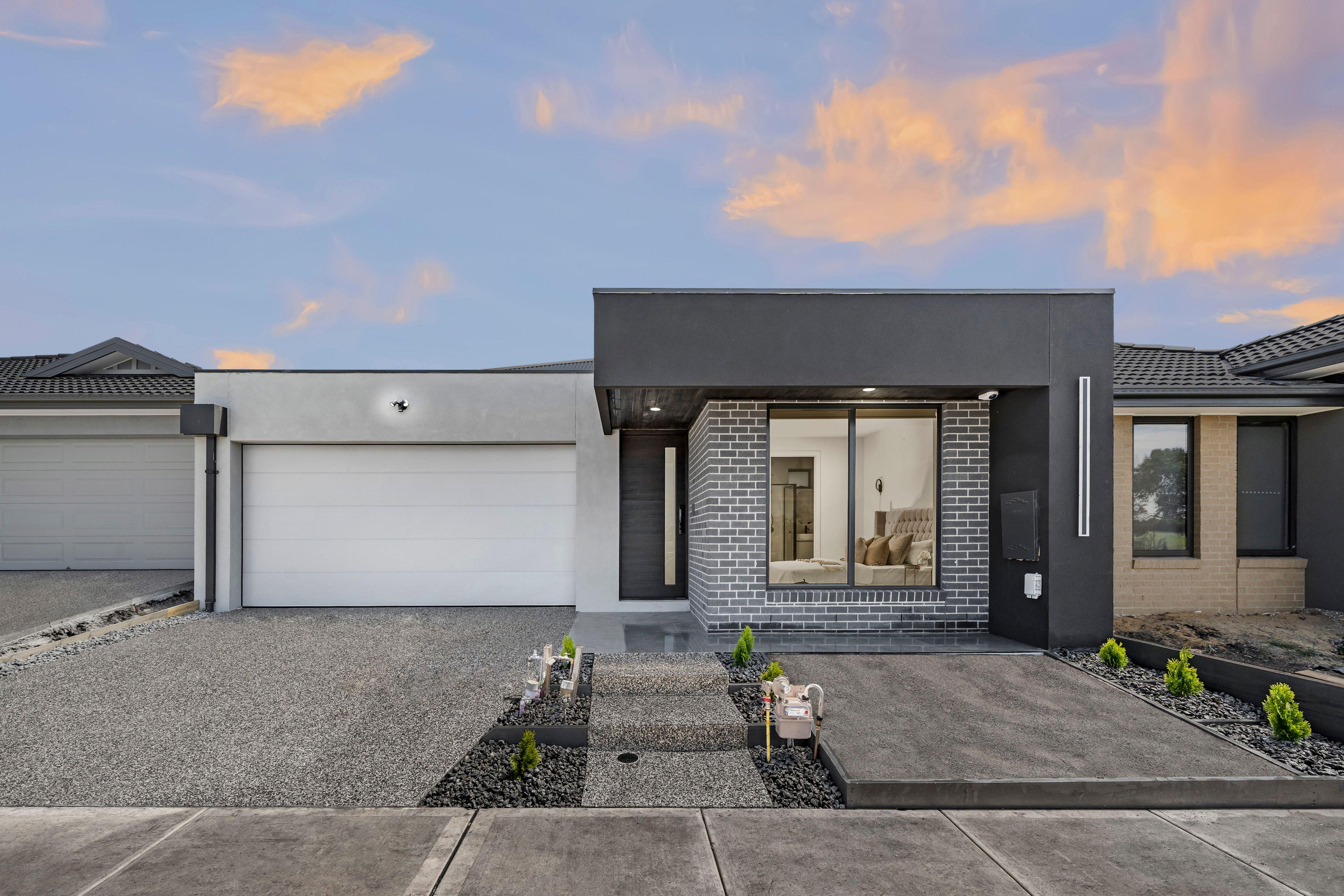 Prop-GPT: House: VIC Wollert, VIC 3750 A Masterpiece of Modern Luxury