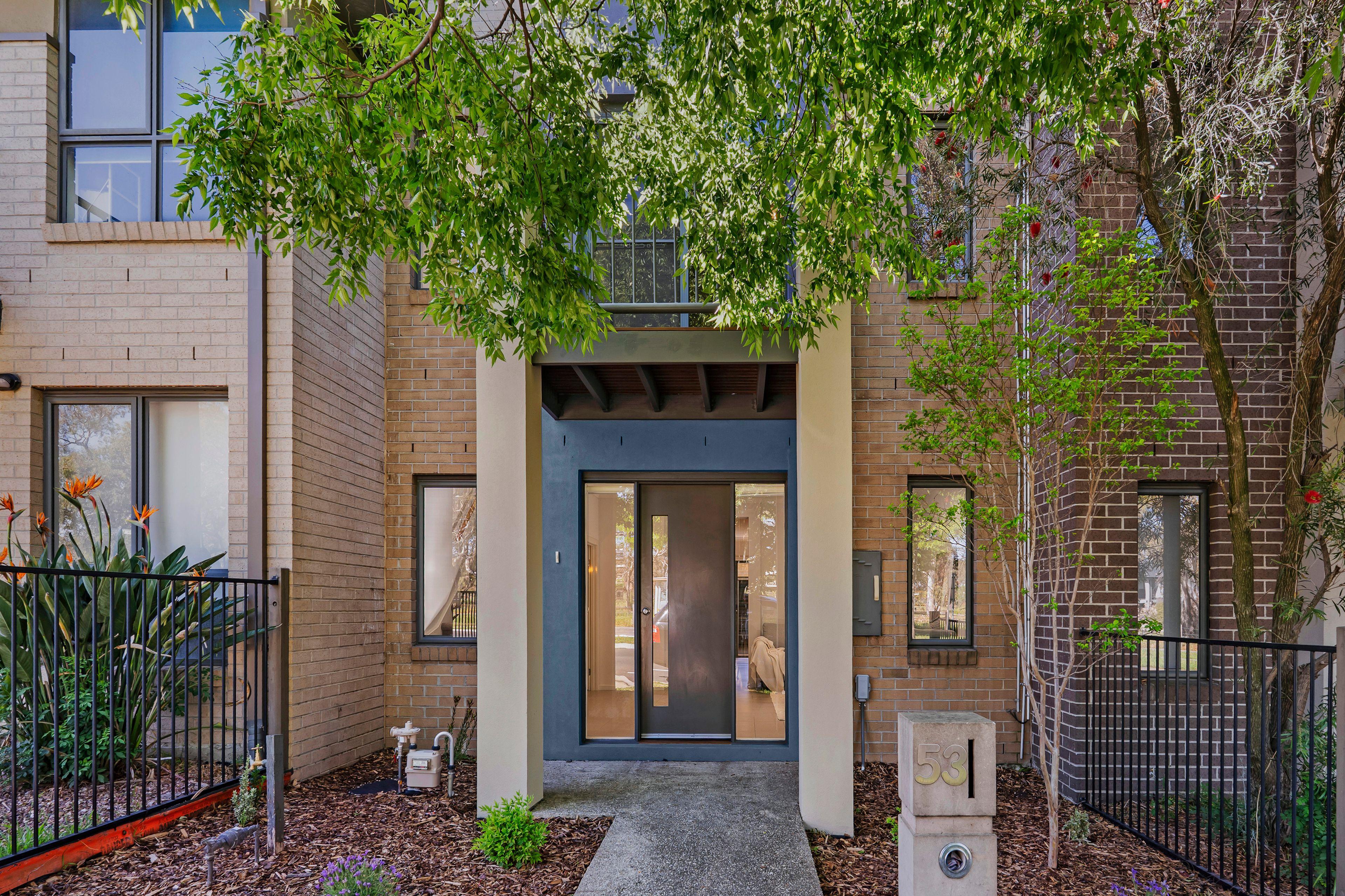 Prop-GPT: House: VIC Epping, VIC 3076 Fresh, Modern Living with Minimal Maintenance