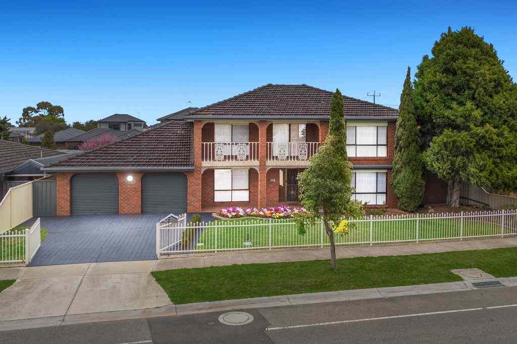 Prop-GPT: House: VIC Hoppers Crossing, VIC 3029 Home For Sale