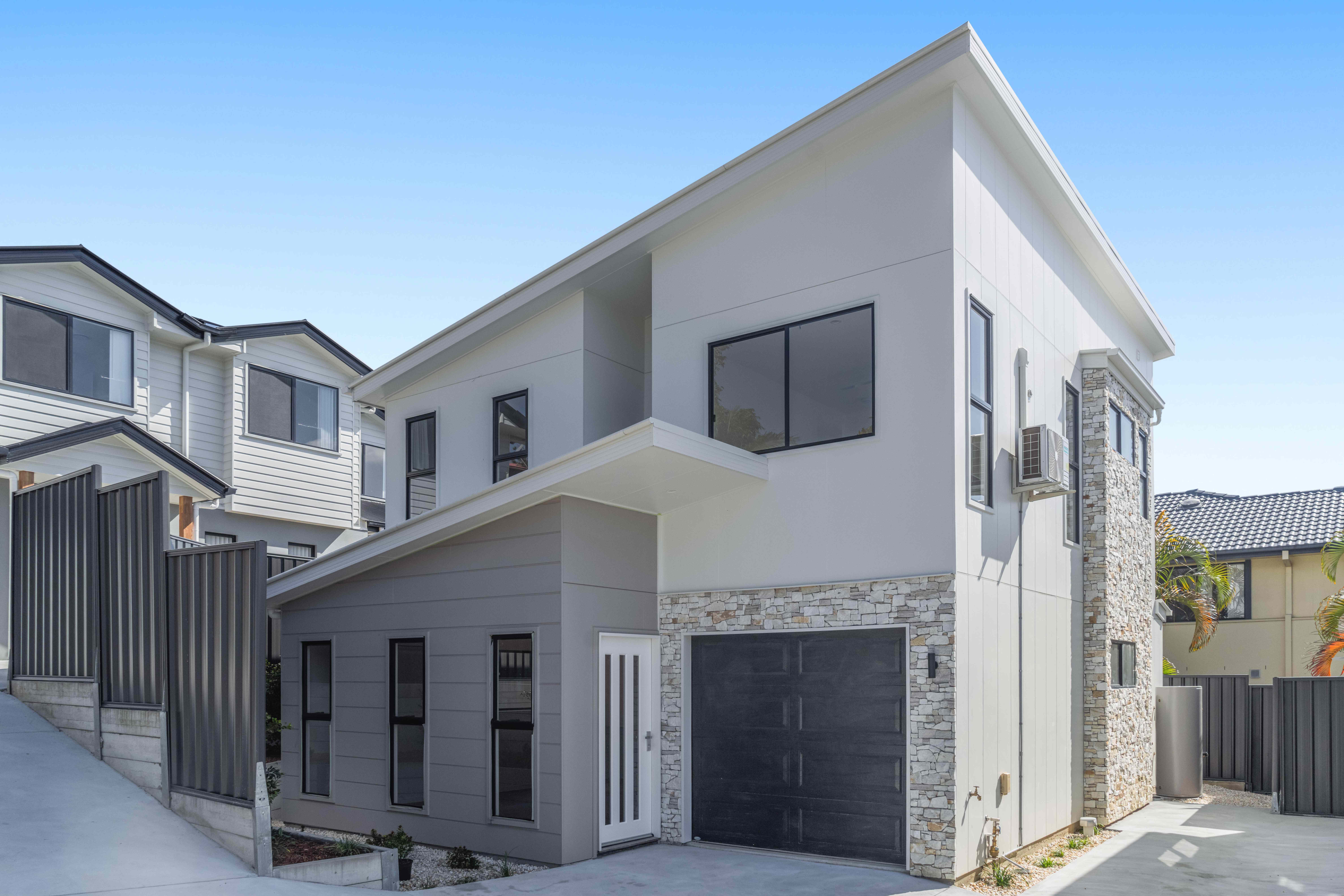 Prop-GPT: Townhouse: QLD Nerang, QLD 4211 Home For Sale