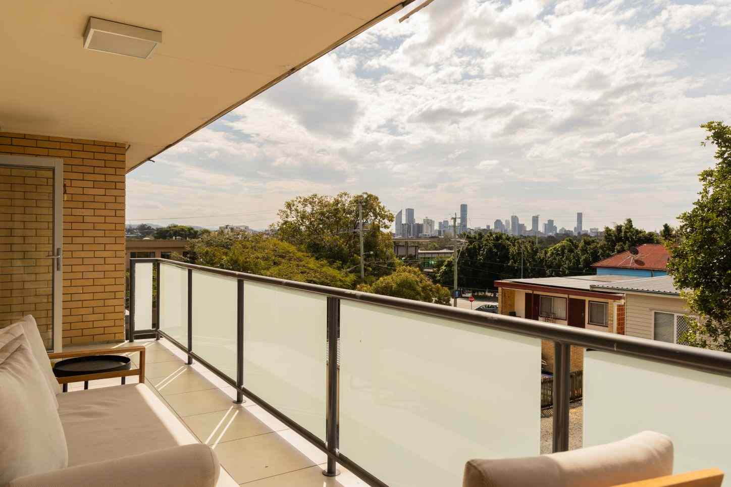 Prop-GPT: Property: QLD Greenslopes, QLD 4120 Queensland 4120