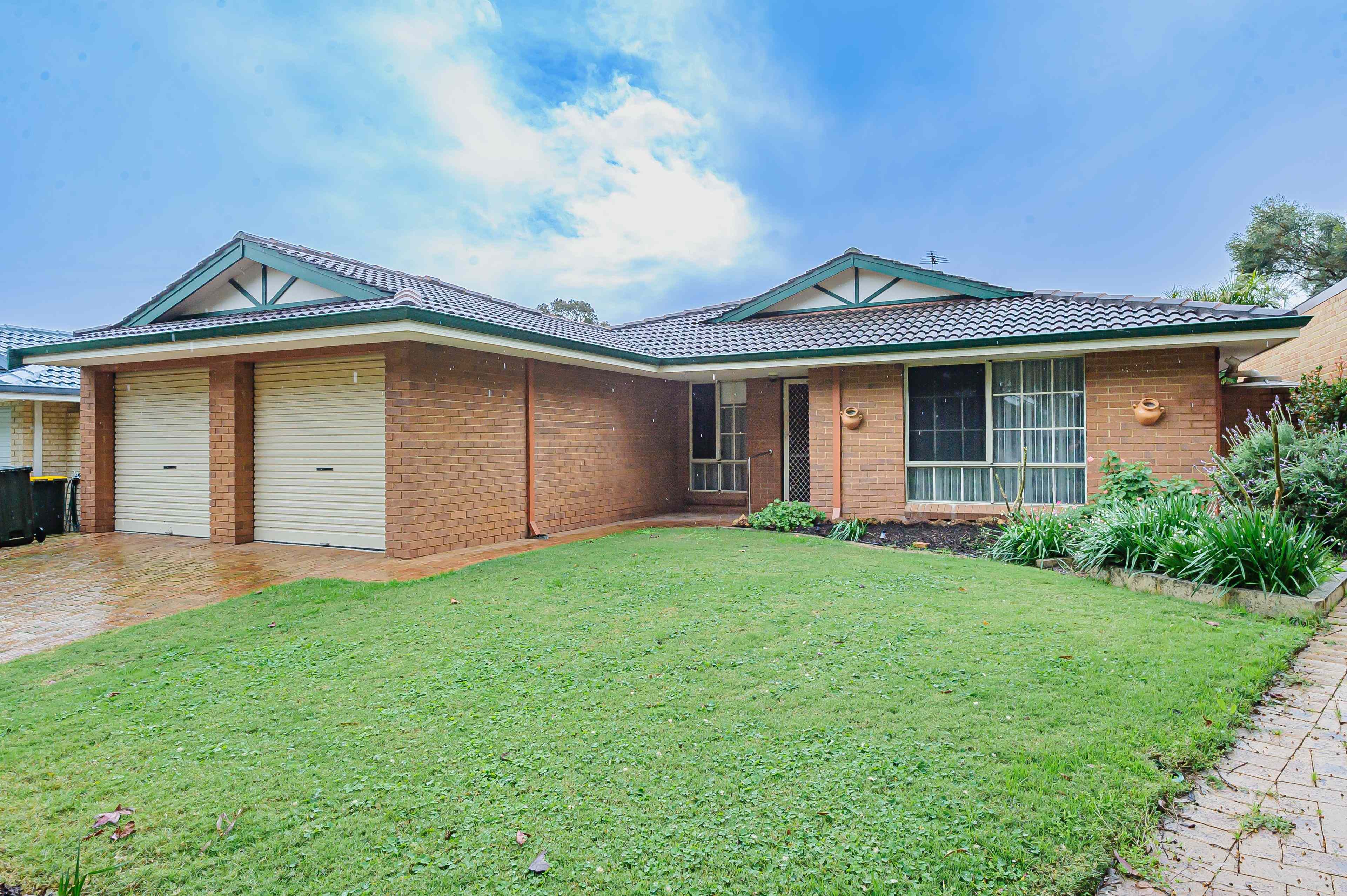 Prop-GPT: House: WA Bullsbrook, WA 6084 Home For Sale