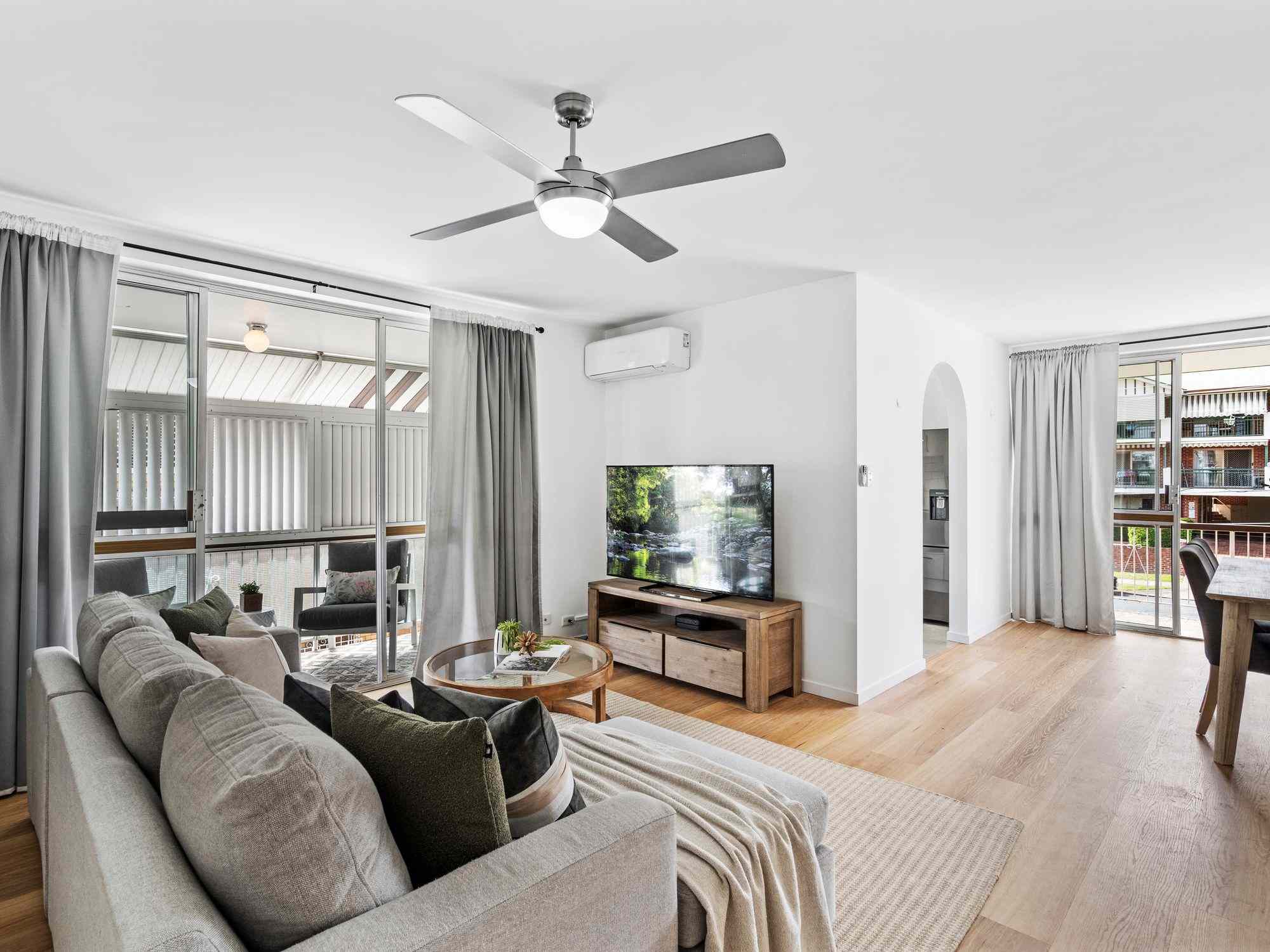 Prop-GPT: Unit: QLD Coorparoo, QLD 4151 Home For Sale