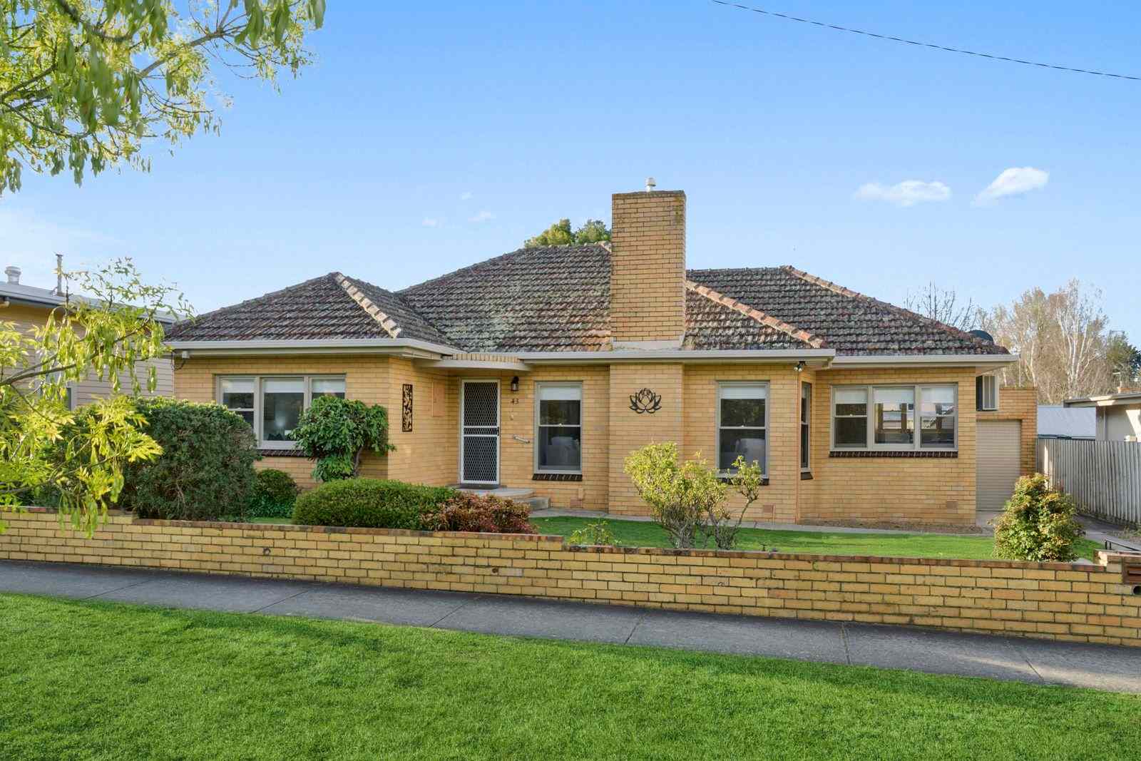 Prop-GPT: House: VIC Colac, VIC 3250 Home For Sale