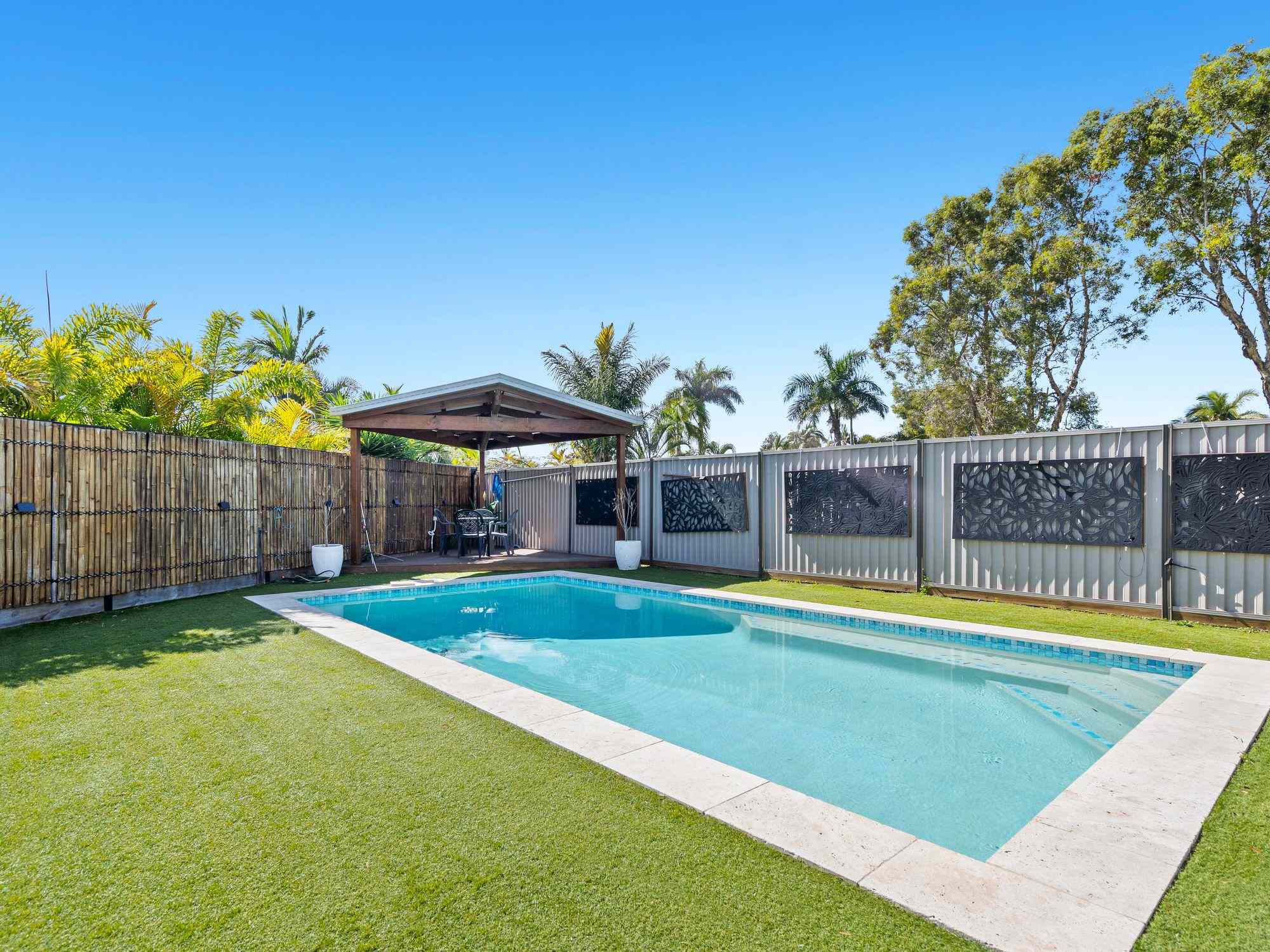 Prop-GPT: House: QLD Helensvale, QLD 4212 Home For Sale