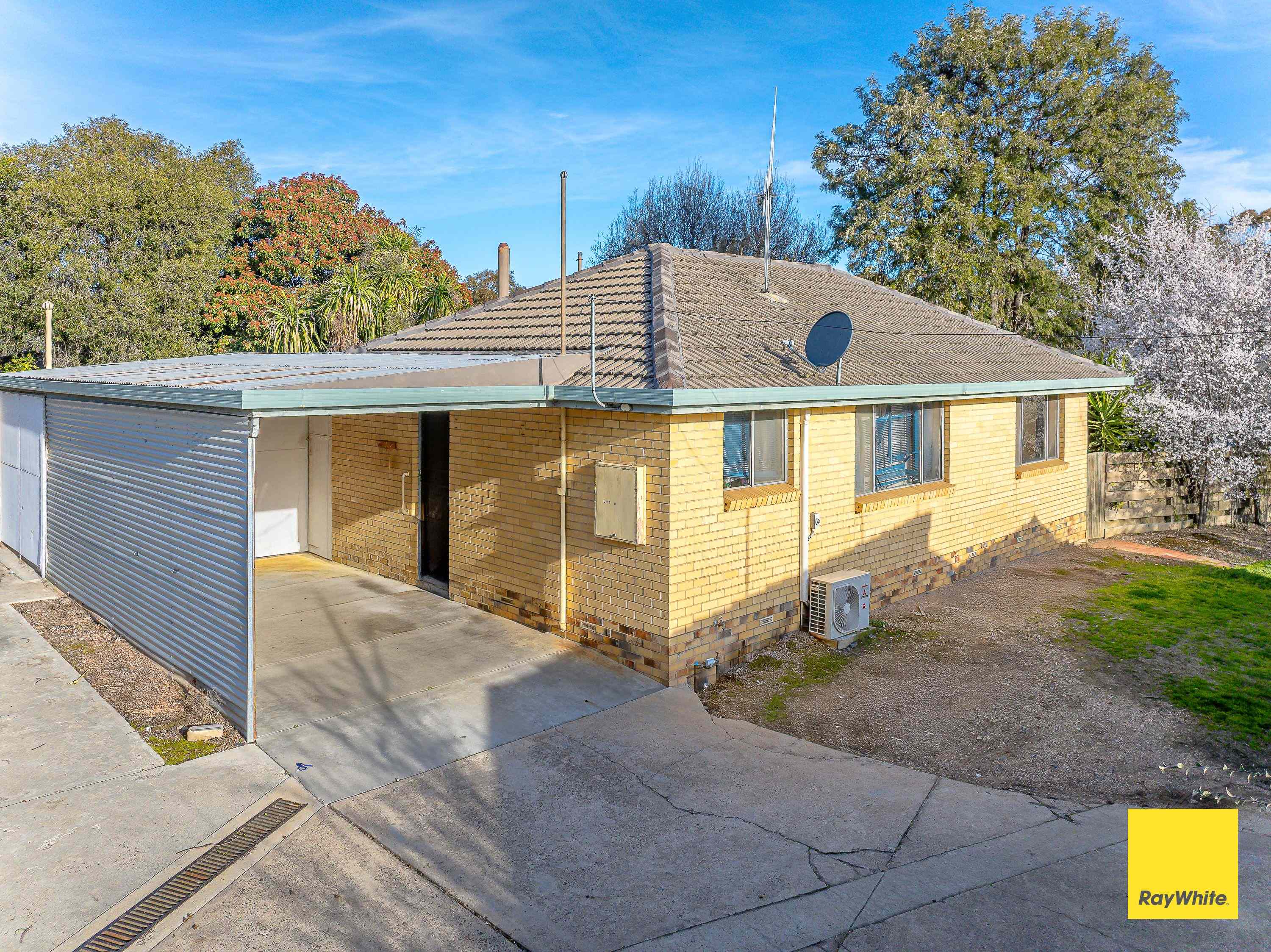Prop-GPT: Unit: VIC White Hills, VIC 3550 Home For Sale