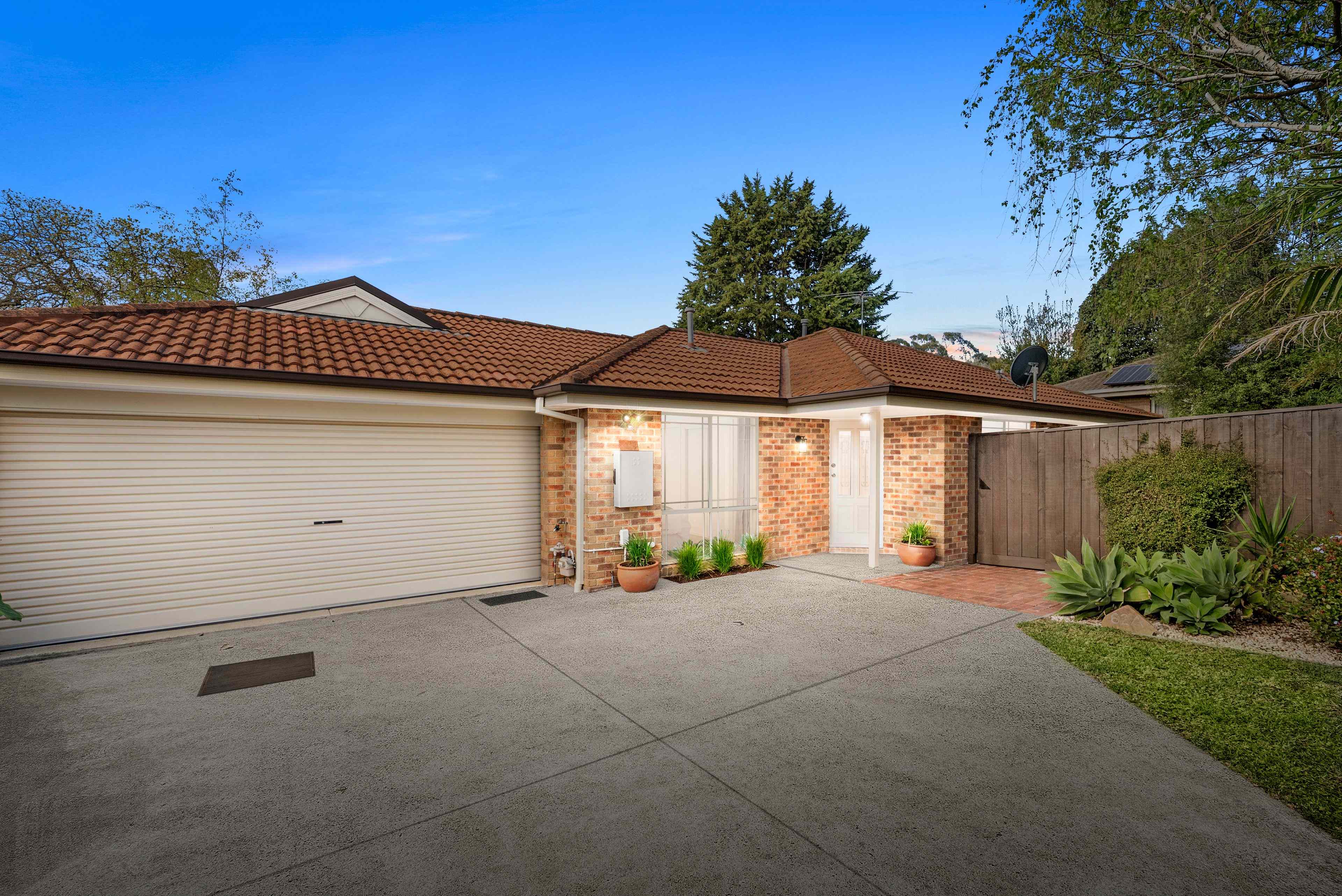 Prop-GPT: House: VIC Upper Ferntree Gully, VIC 3156 Home For Sale