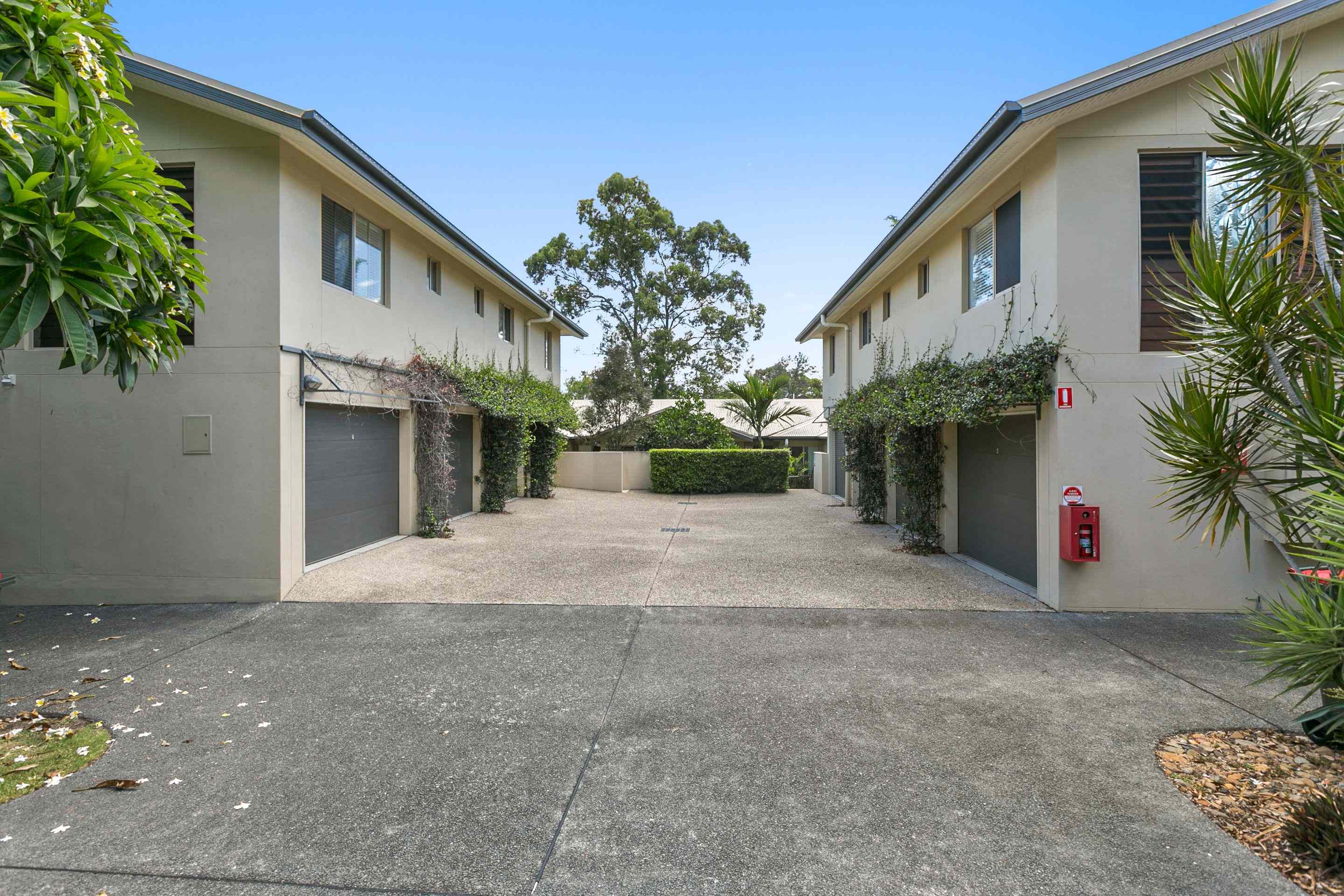 Prop-GPT: Unit: QLD Annerley, QLD 4103 Home For Sale