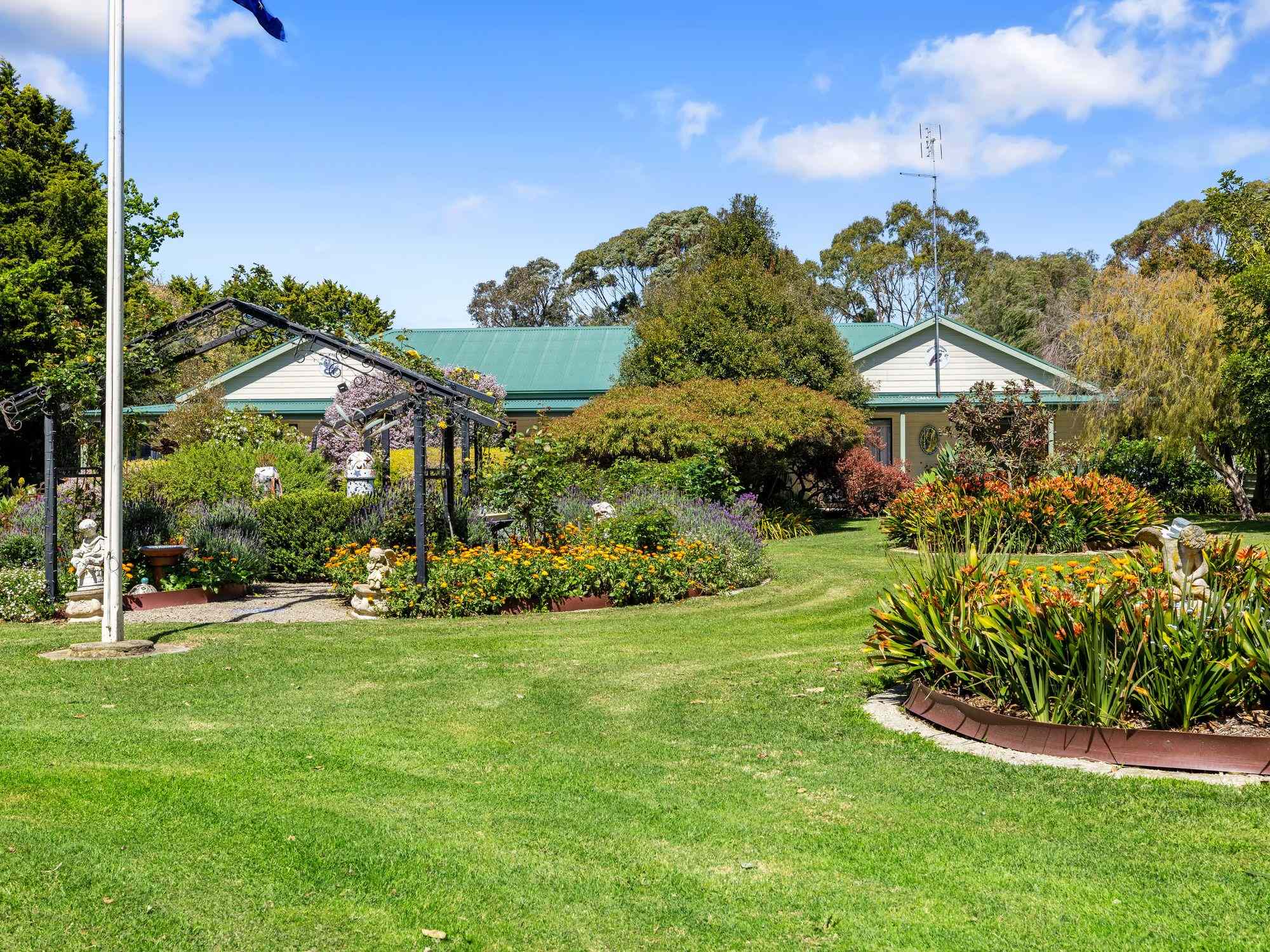 Prop-GPT: House: VIC North Wonthaggi, VIC 3995 DRIVE PAST THE REST AND BUY THE BEST