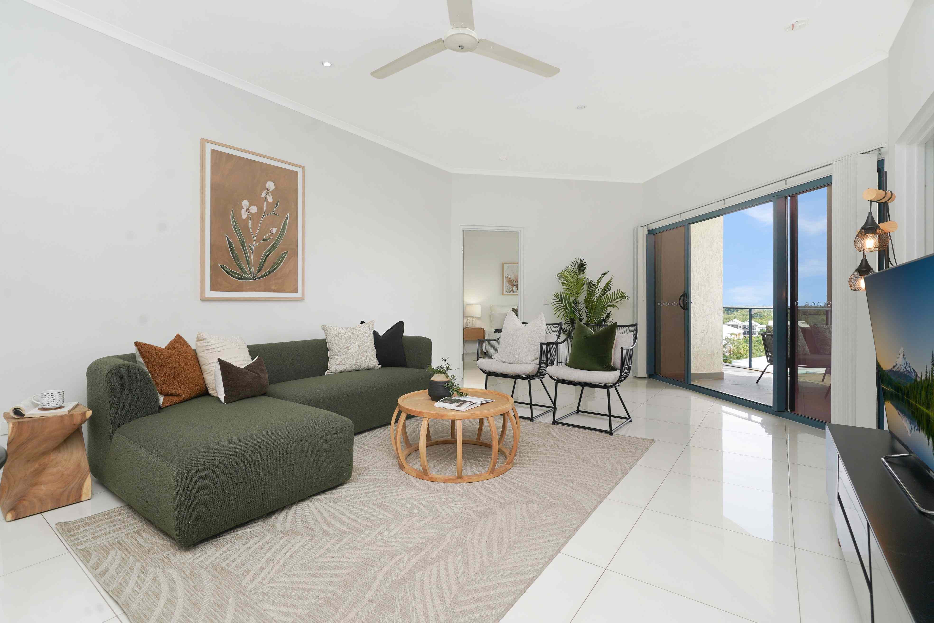 Prop-GPT: Apartment: NT Nightcliff, NT 0810 Enjoy fabulous sea views and stroll to Nightcliff foreshore!
