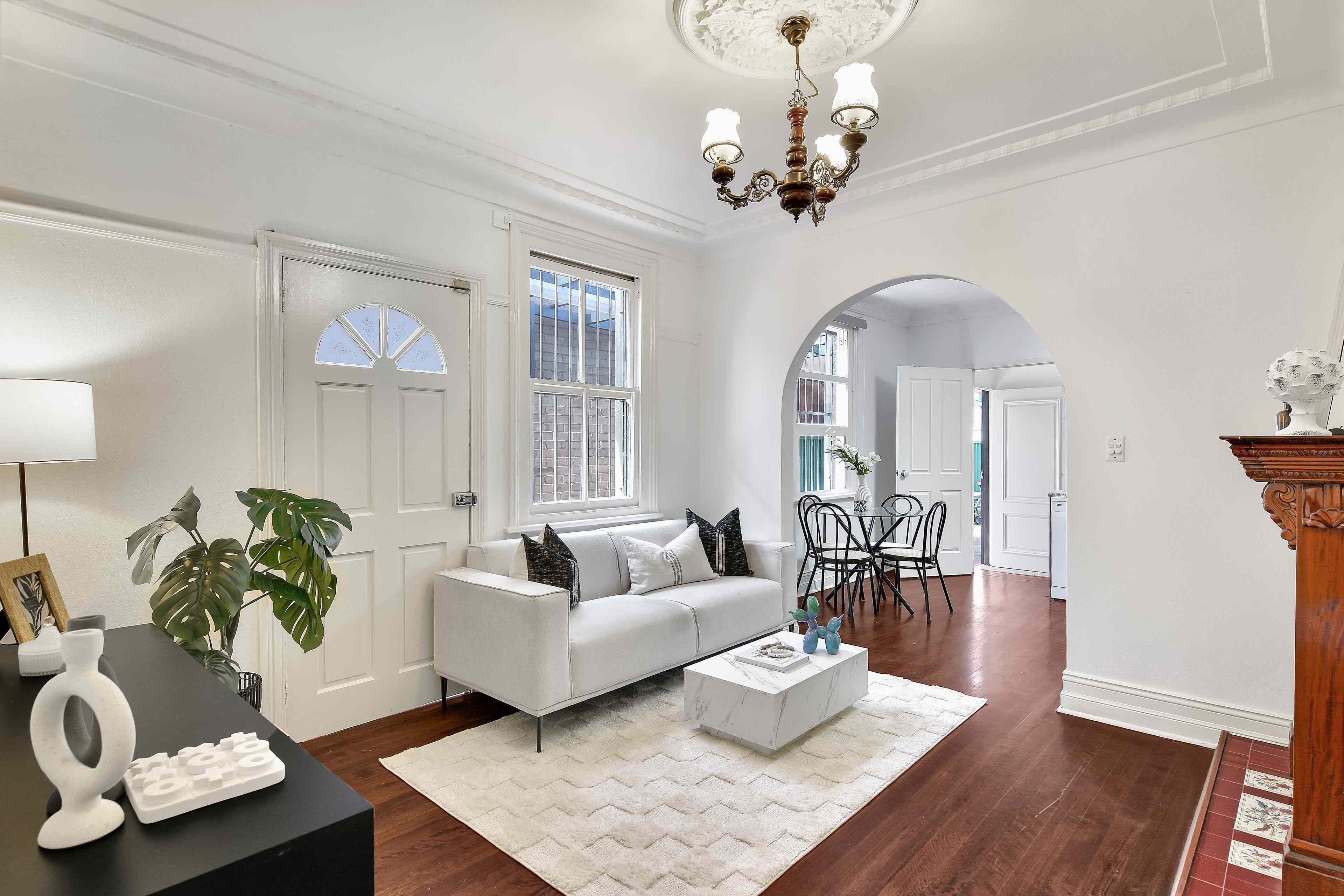 Prop-GPT: House: NSW Marrickville, NSW 2204 Charming freestanding classic in the heart of Marrickville