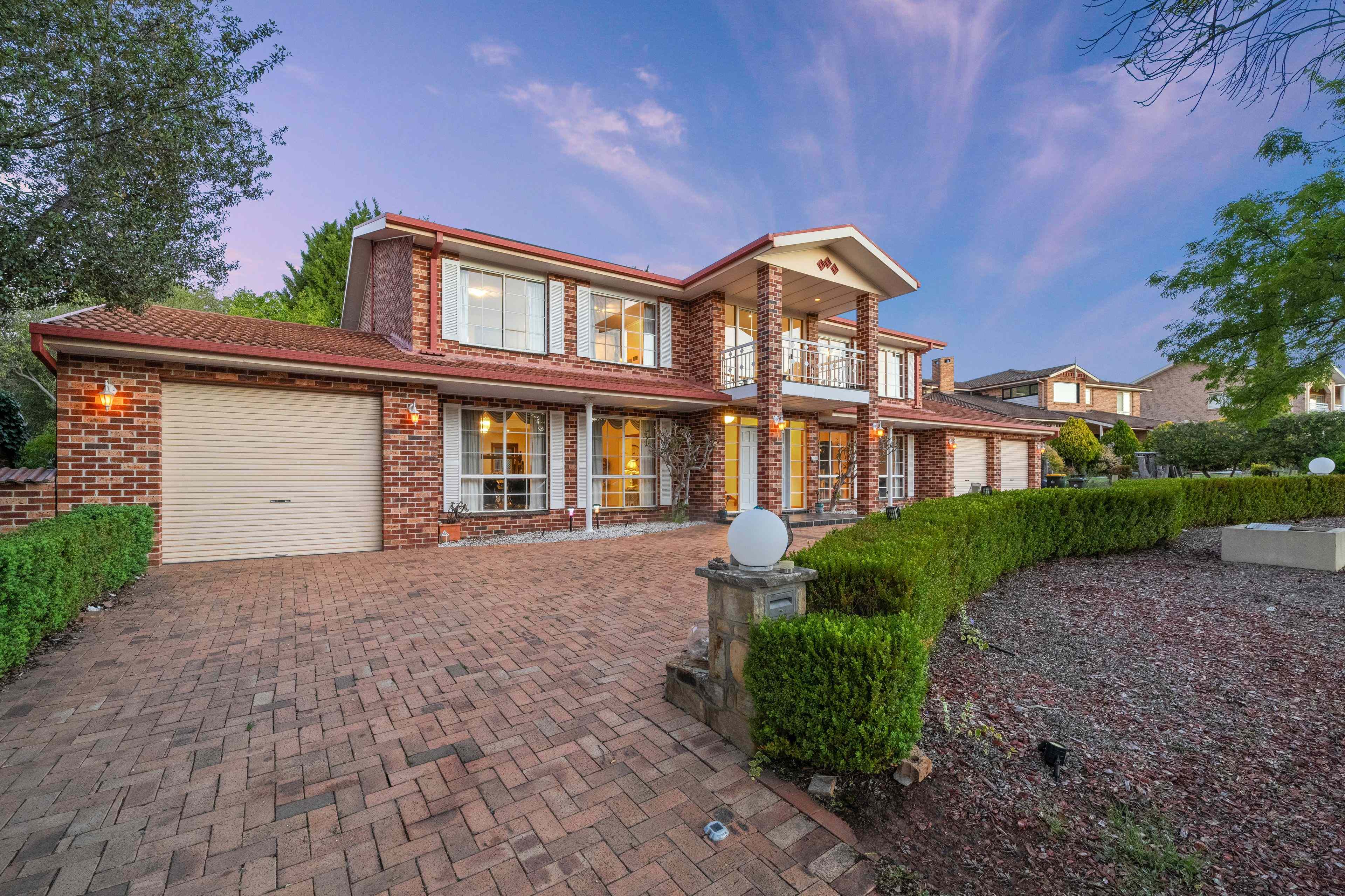 Prop-GPT: House: ACT O'Malley, ACT 2606 An Elegant Family Sanctuary on O'Malley's Premier Crescent