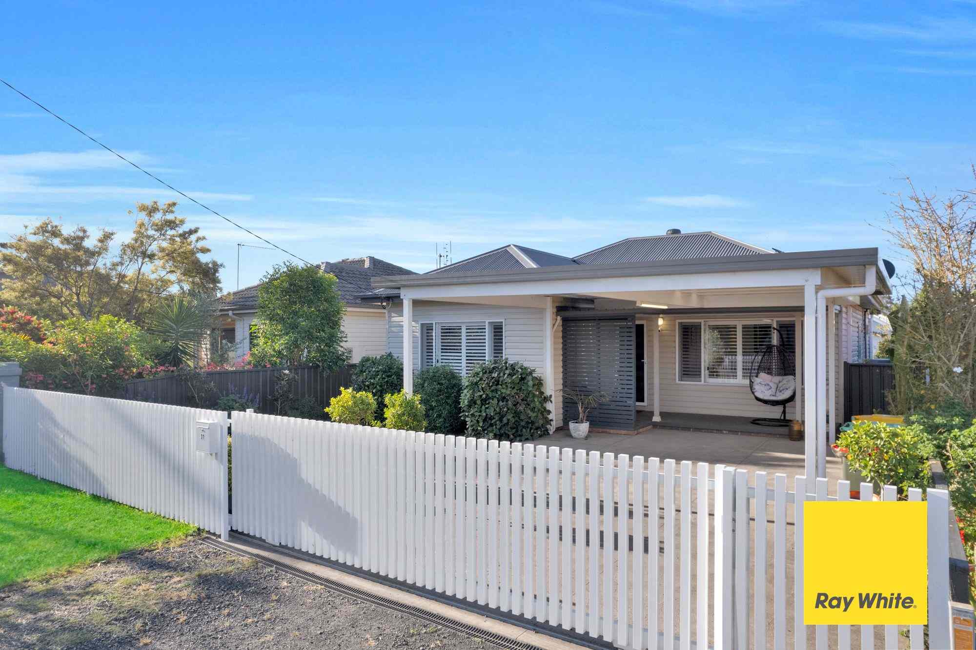Prop-GPT: House: NSW Umina Beach, NSW 2257 STUNNING 4 BEDROOM RESORT LIFESTYLE HOME!