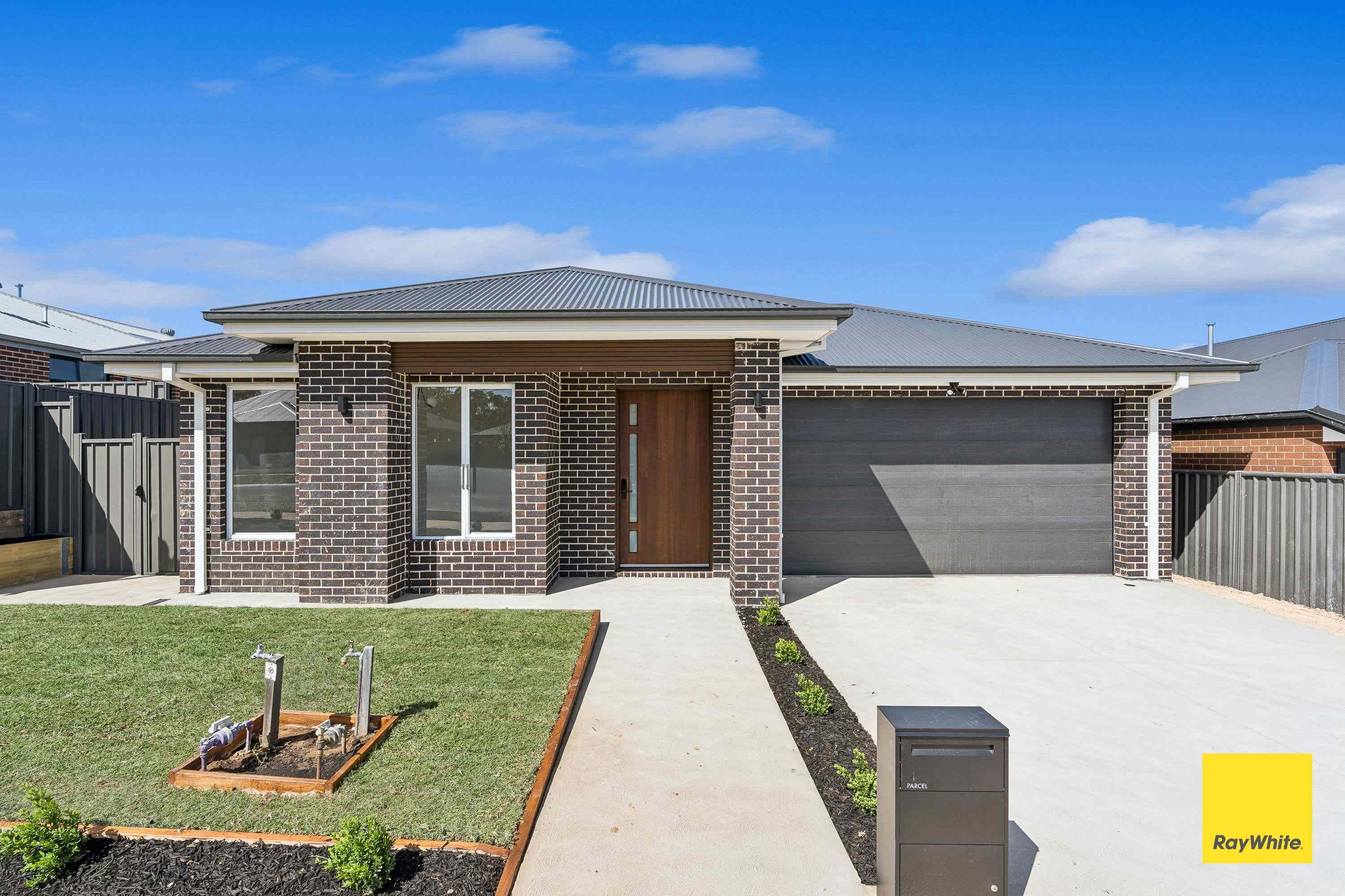 Prop-GPT: Other: VIC Jackass Flat, VIC 3556 Brand New Contemporary Living in the Heart of Jackass Flat