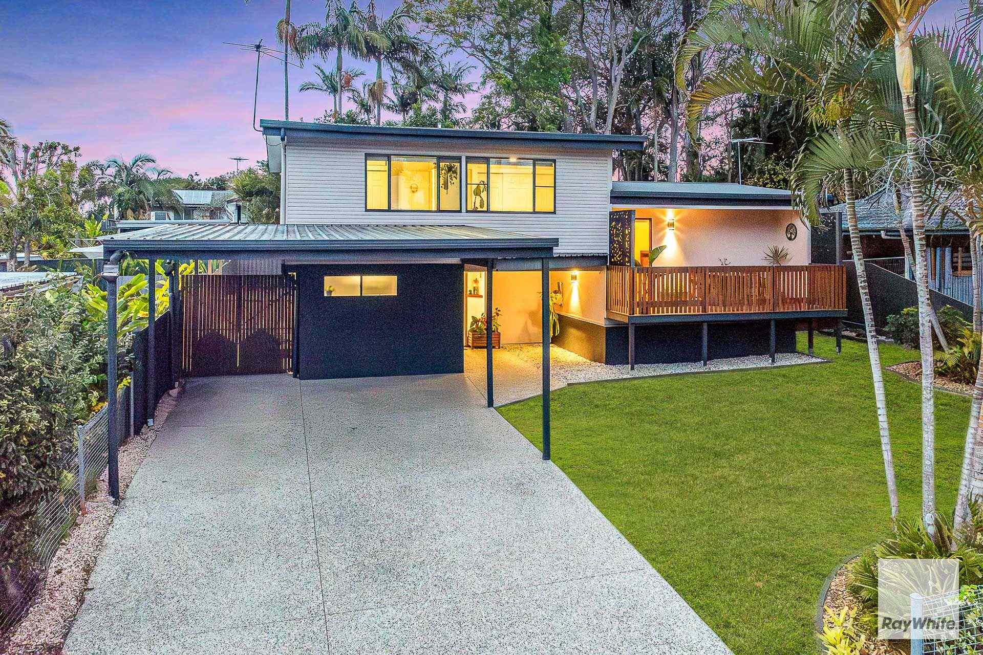 Prop-GPT: House: QLD Capalaba, QLD 4157 Stunning Family Home in Capalaba - 35 Wentworth Drive