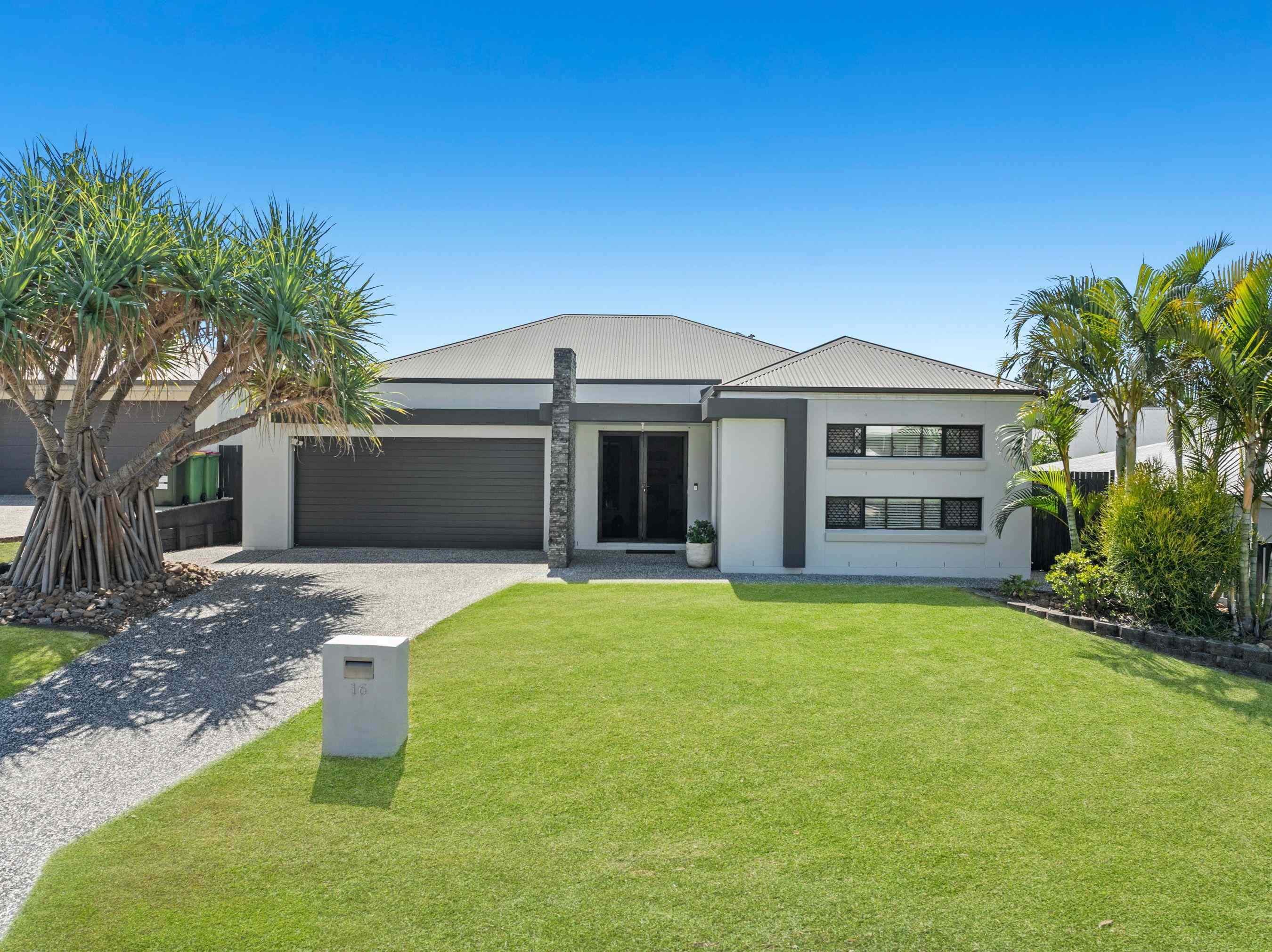 Prop-GPT: House: QLD Ormeau, QLD 4208 Stunning Family Home in Prime Ormeau Location