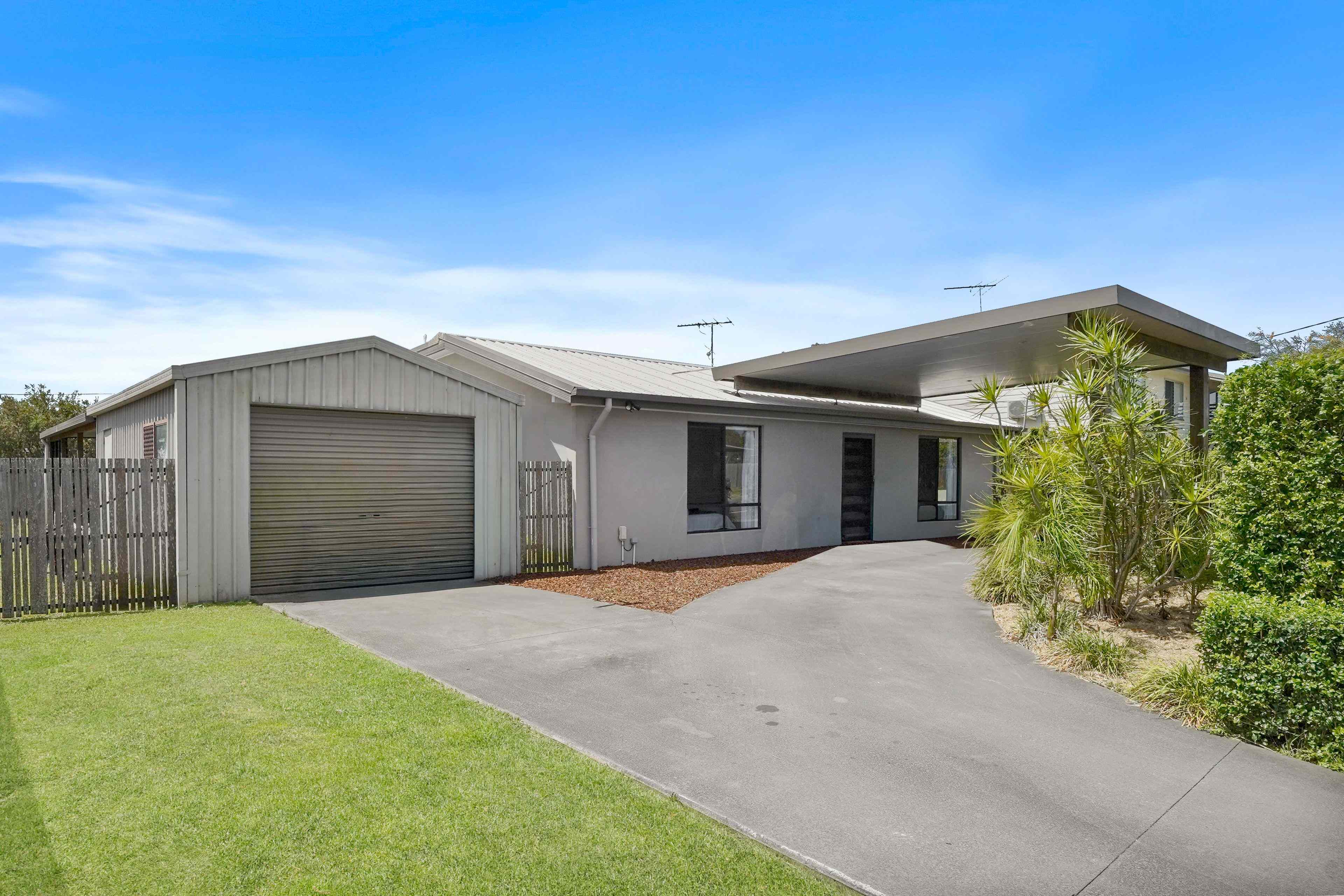 Prop-GPT: House: QLD Beenleigh, QLD 4207 Paul Penklis Presents: Modern Family Living with Space, Style & Convenience