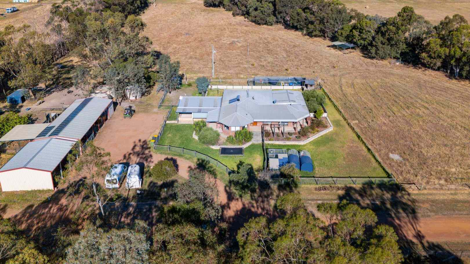Prop-GPT: House: WA Waroona, WA 6215 33 Wealand Road, WAROONA, WA 6215 - House for Sale - harcourts.net