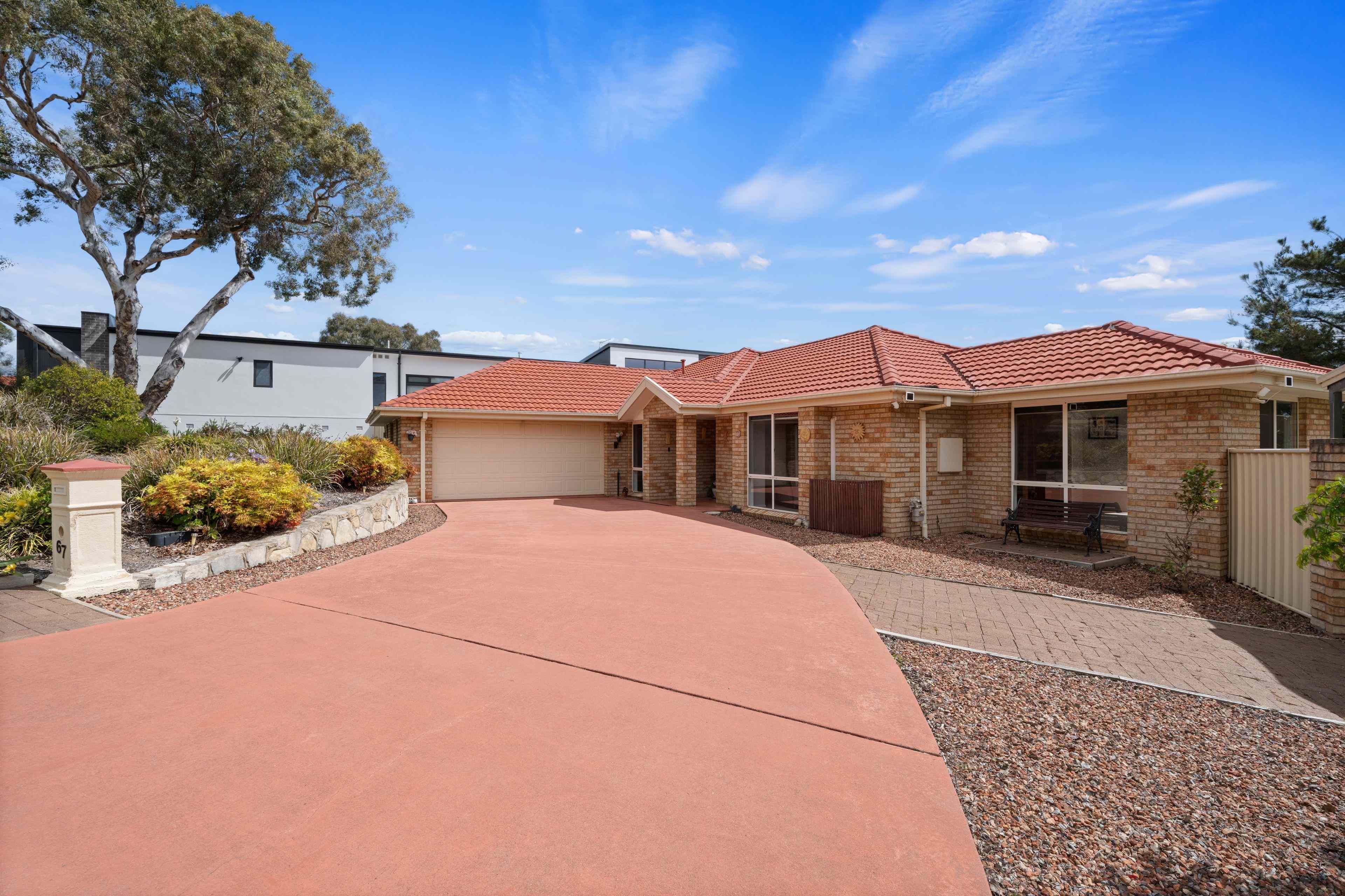 Prop-GPT: House: ACT Banks, ACT 2906 YOUR PERFECT FAMILY HAVEN AWAITS!