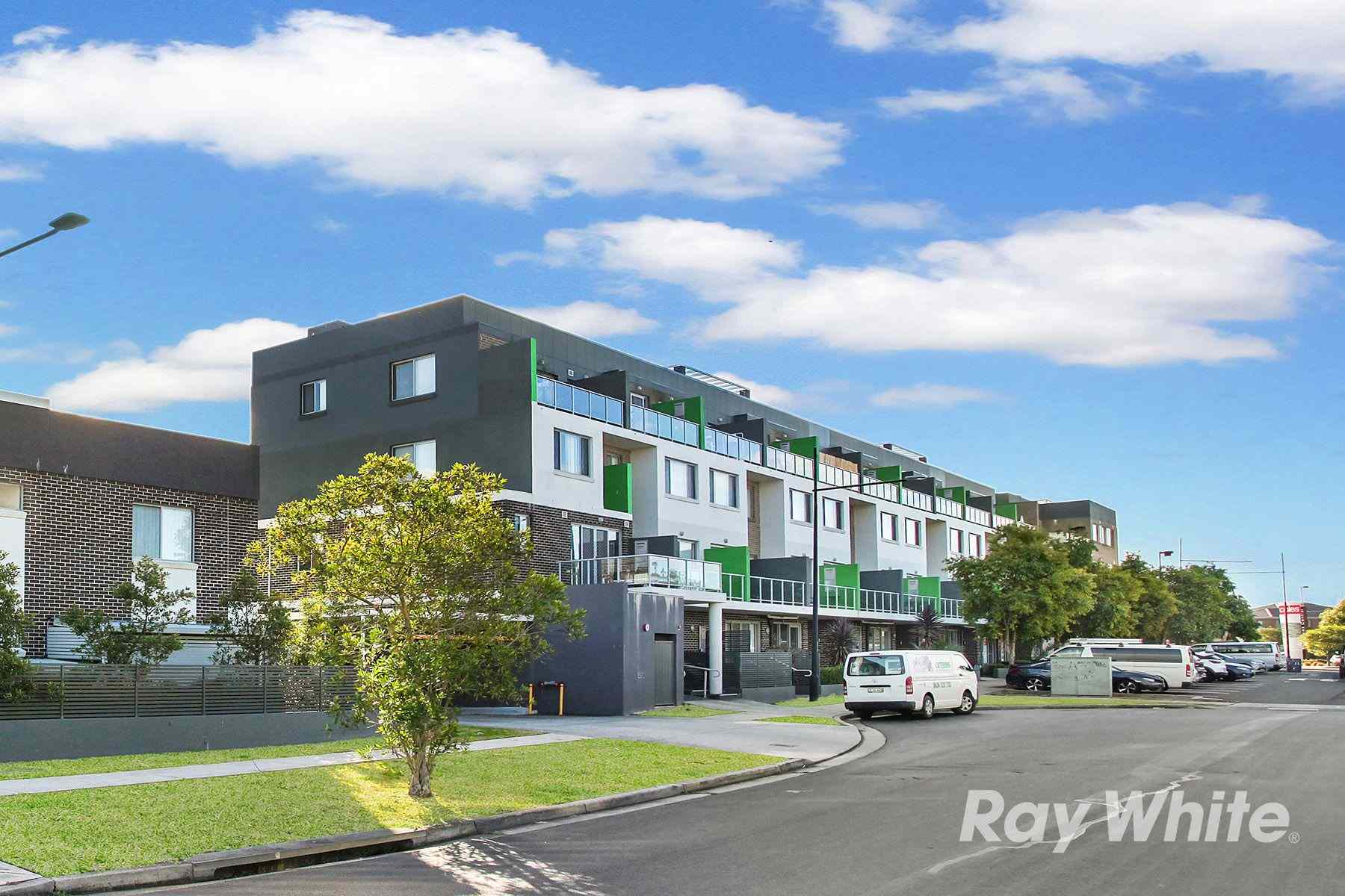 Prop-GPT: Apartment: NSW Ropes Crossing, NSW 2760 Modern Split-level Apartment