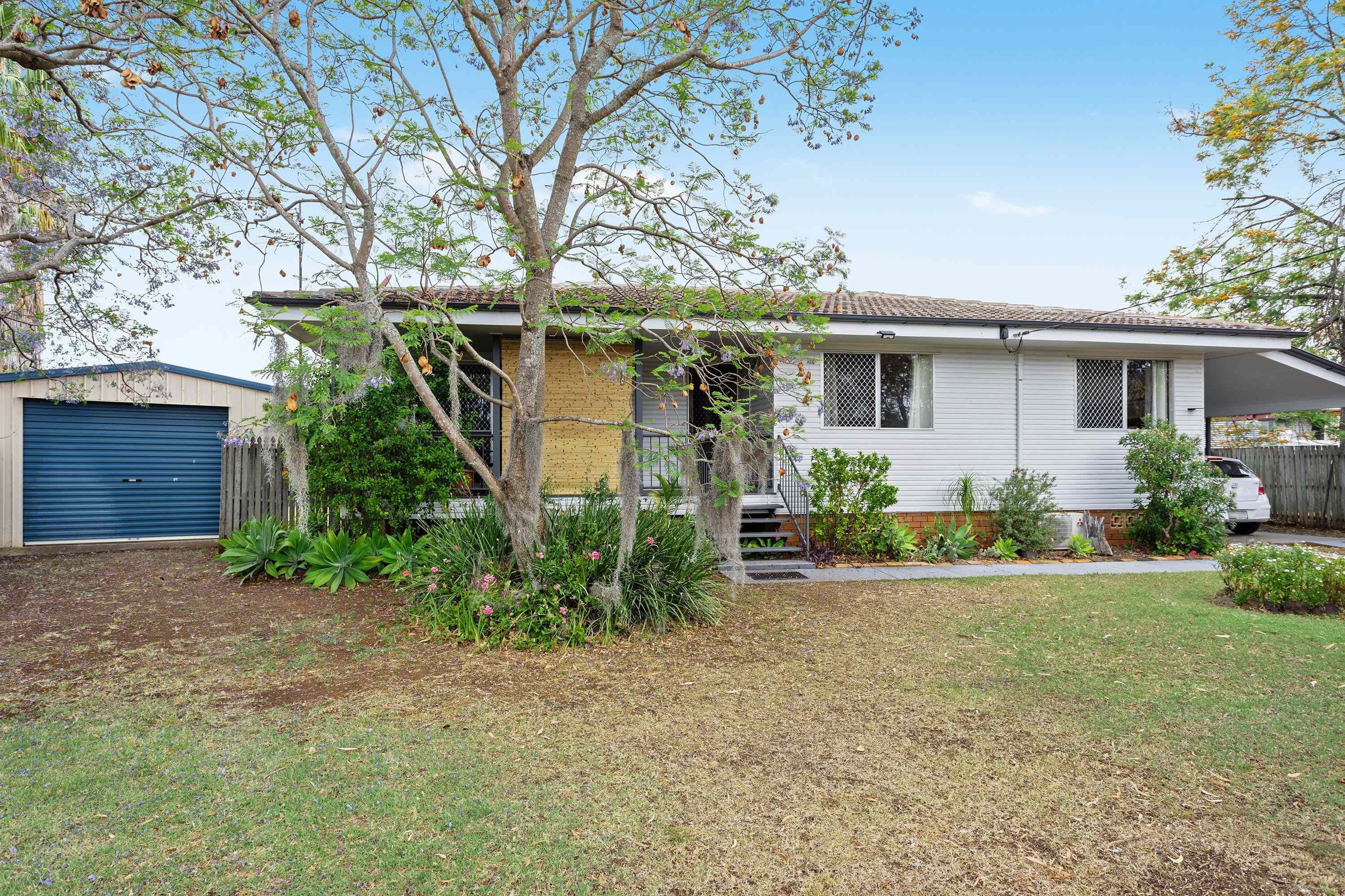 Prop-GPT: House: QLD Oakey, QLD 4401 Move-In Ready Home with Shed & Space to Enjoy