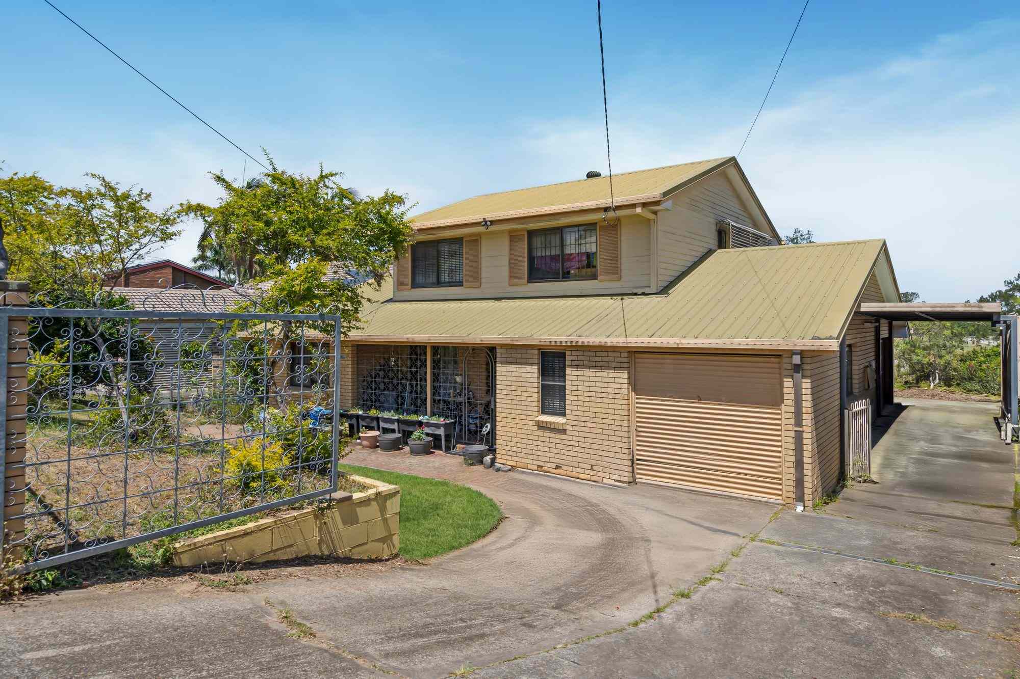 Prop-GPT: House: QLD Bethania, QLD 4205 Genuine Waterfront  - Ready to make your dreams come true.