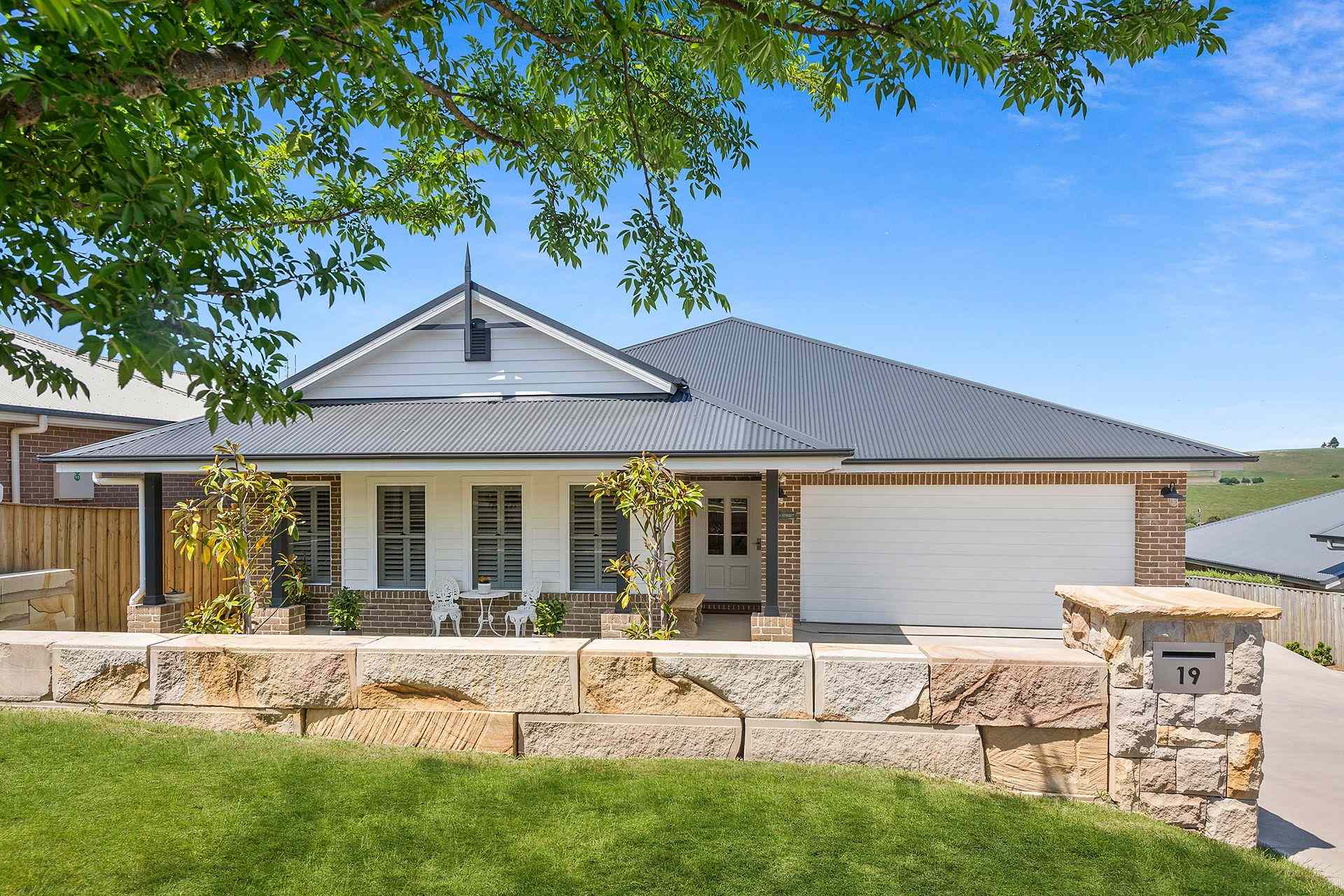 Luxurious Family Abode in Premium Location: NSW Moss Vale, NSW 2577 Other | Prop-GPT the AI-Powered Property Portal