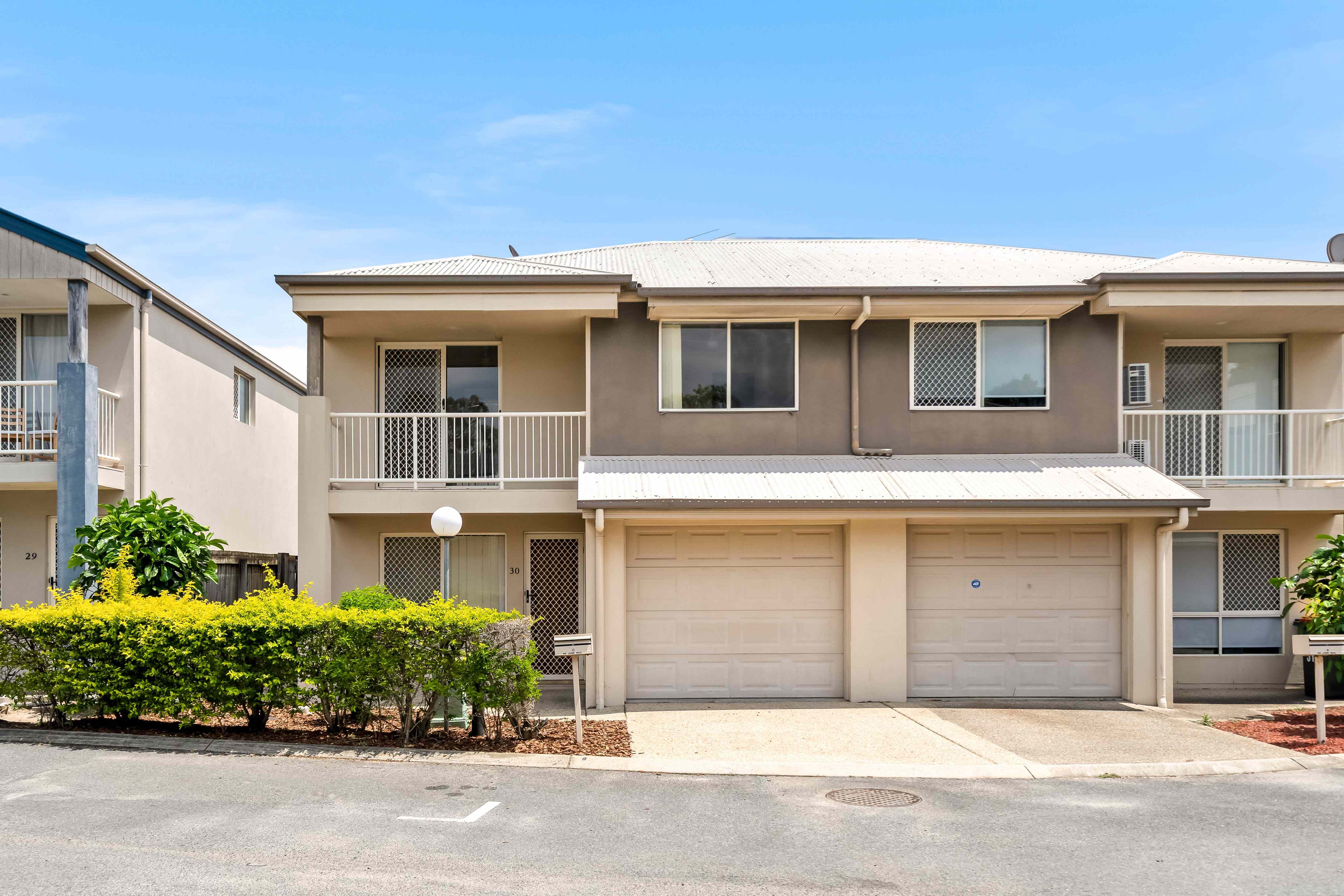 Prop-GPT: Townhouse: QLD Calamvale, QLD 4116 Perfect Blend of Comfort, Space, and Convenience