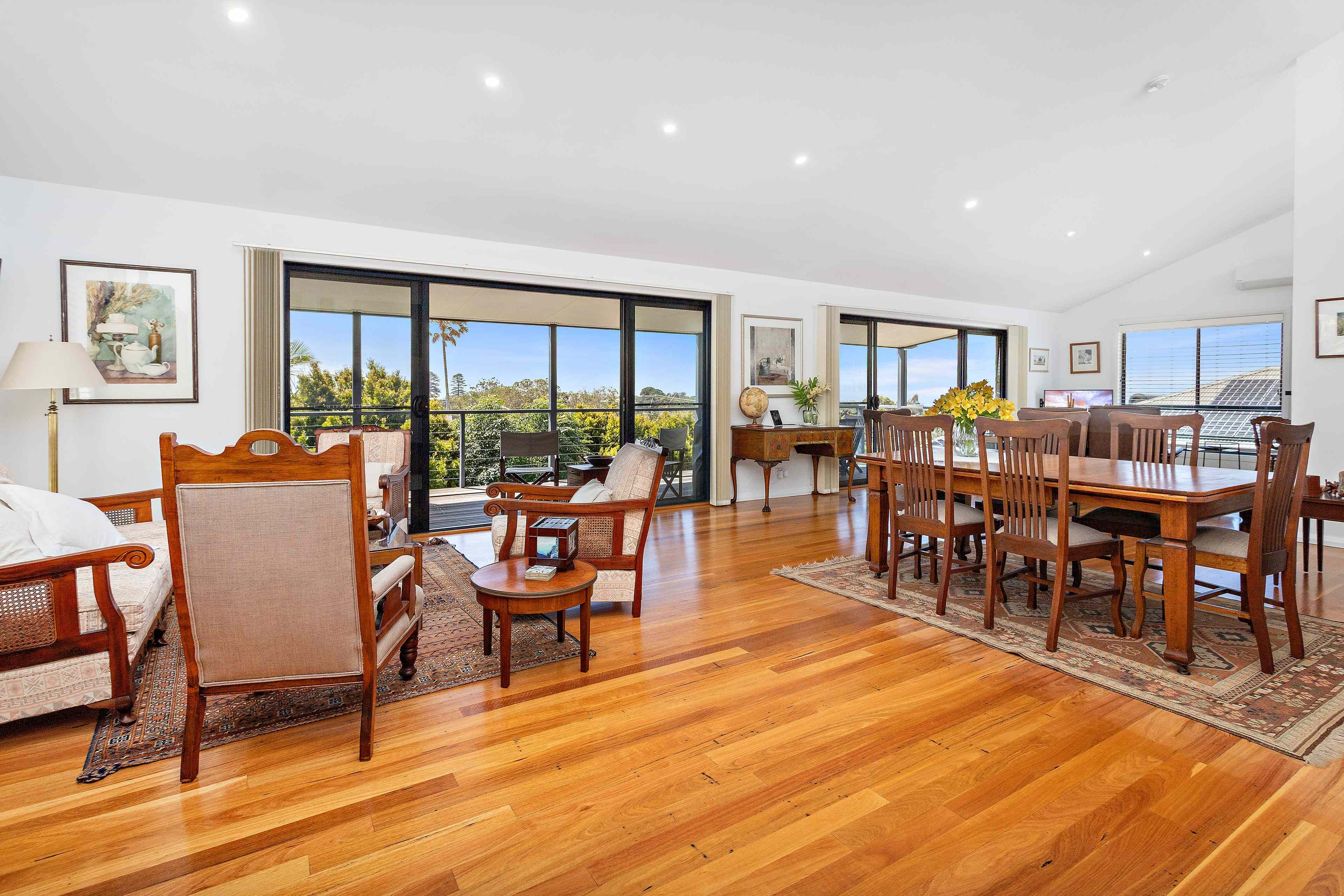 Stunning family entertainer with breath-taking views: NSW Kiama, NSW 2533 House | Prop-GPT the AI-Powered Property Portal