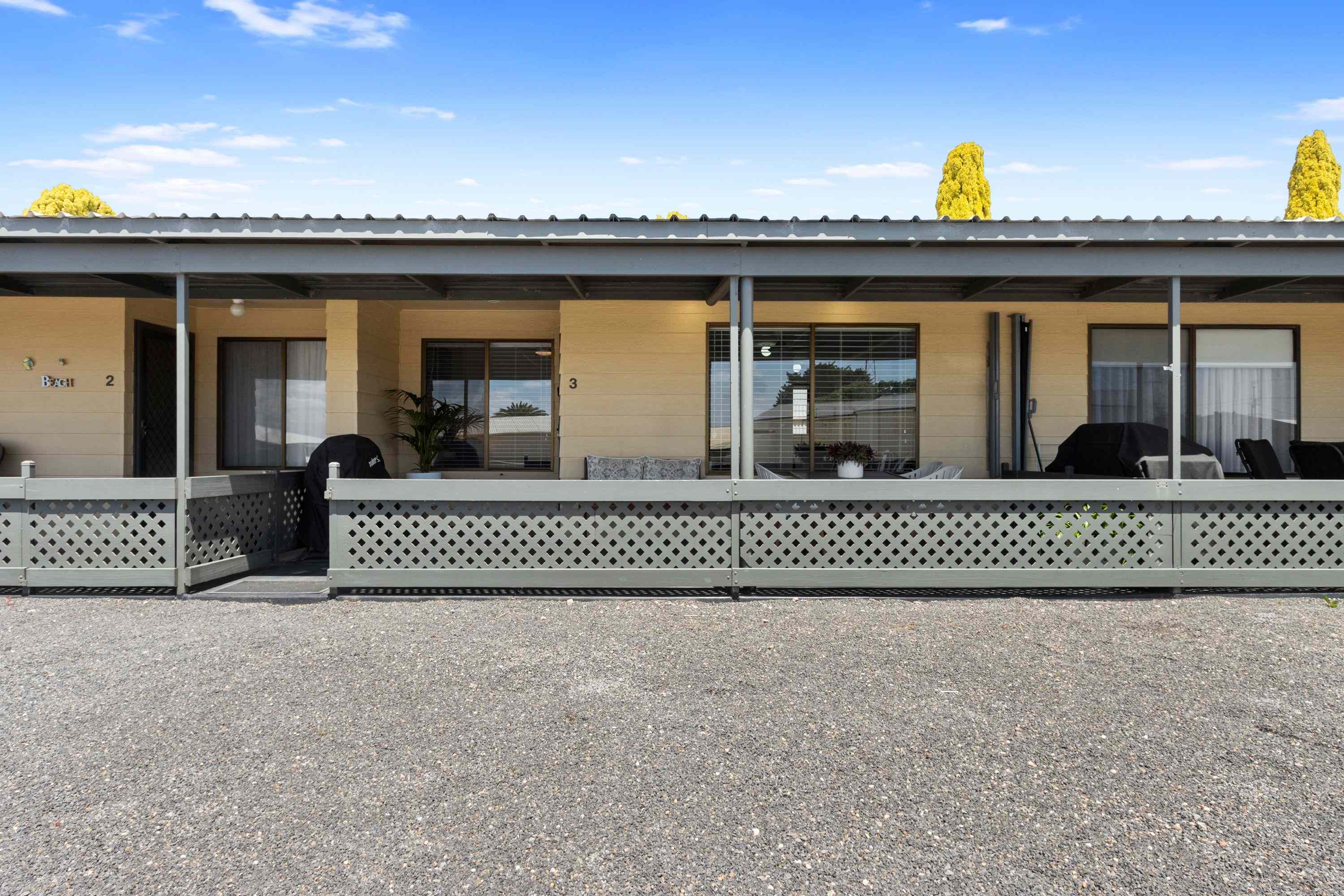 Prop-GPT: Apartment: SA Point Turton, SA 5575 Immaculately Presented Modern Coastal Unit - Walk to the Beach