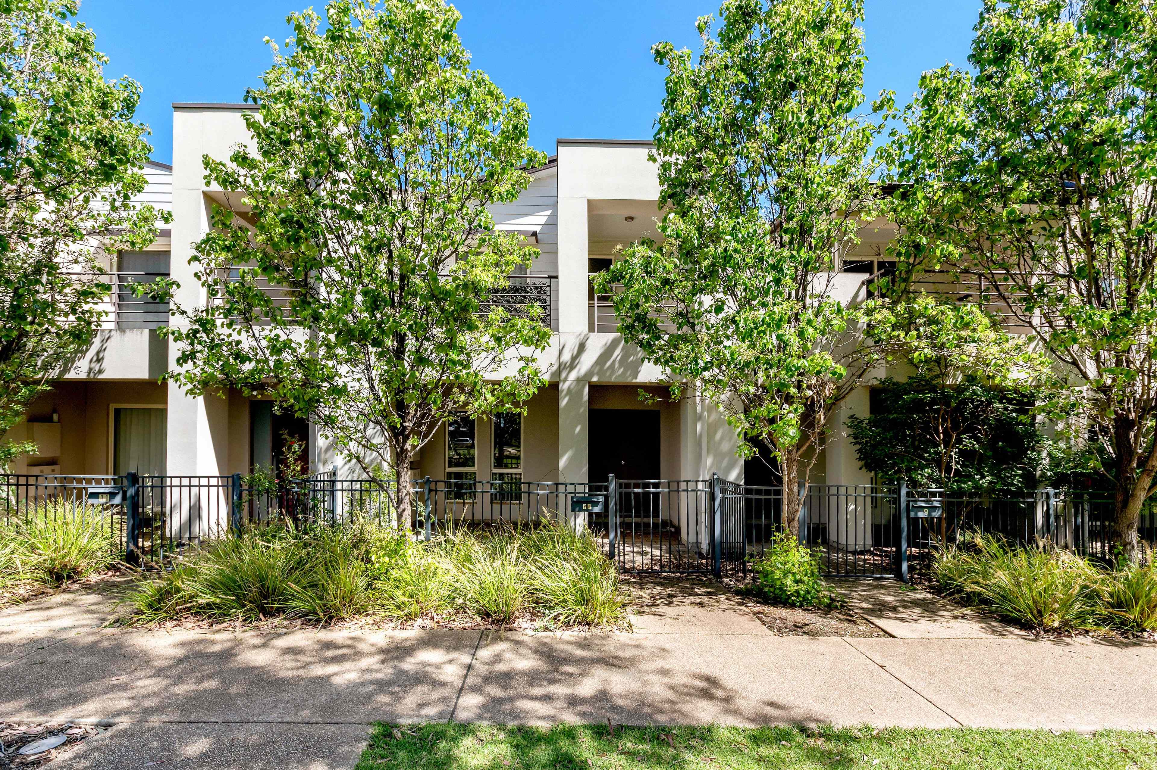 Prop-GPT: Townhouse: SA Munno Para, SA 5115 Hot Property on Havan Lane!