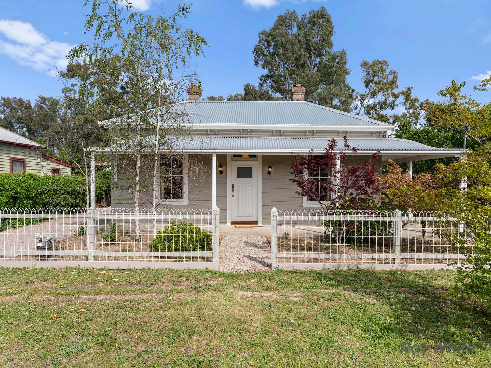 Move In Ready Character Gem Close to the Heart of Benalla: VIC Benalla, VIC 3672 House | Prop-GPT the AI-Powered Property Portal