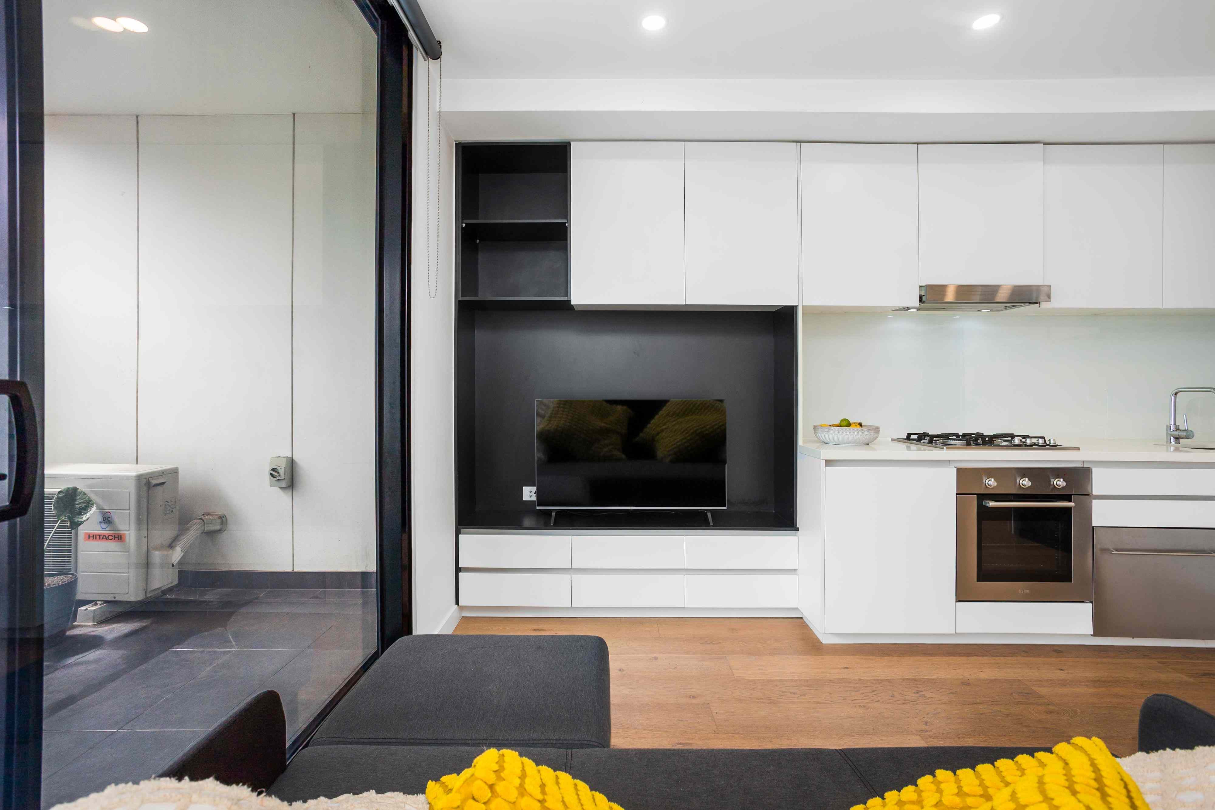 Prop-GPT: Apartment: VIC Collingwood, VIC 3066 Urban Comfort in the Heart of Collingwood