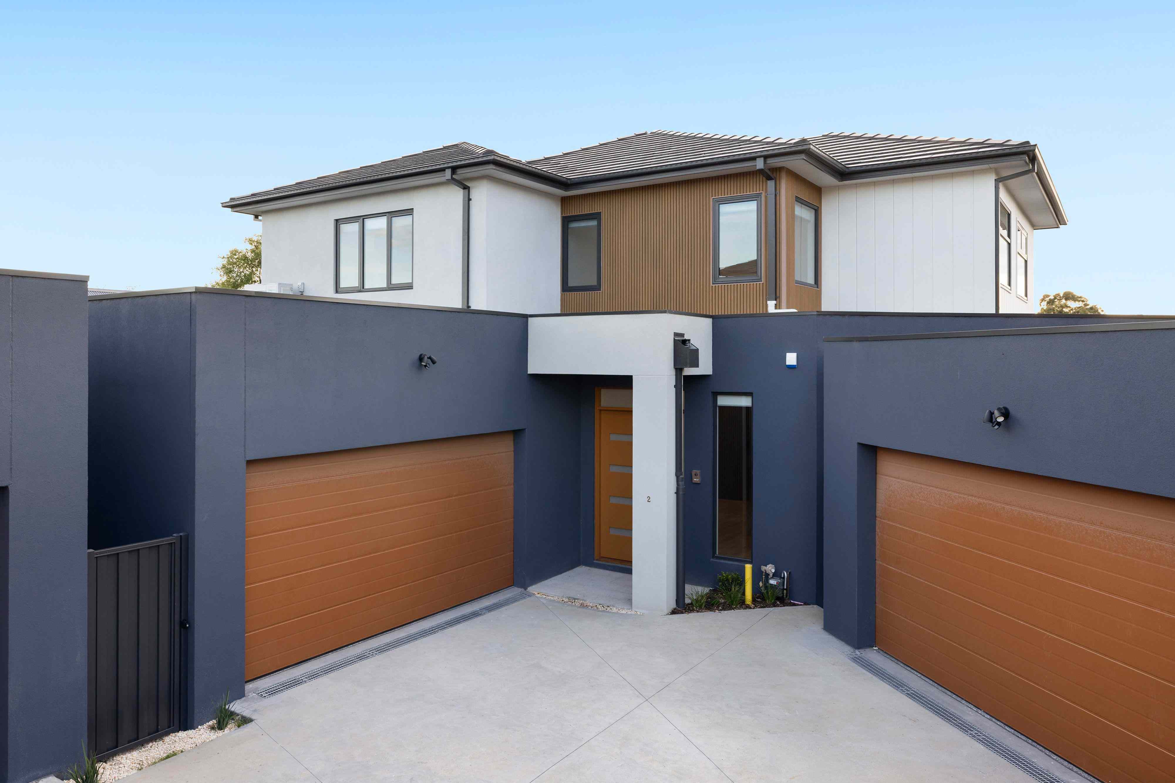 Prop-GPT: Townhouse: VIC Mount Waverley, VIC 3149 WOW FACTOR DESIGN AND DETAIL