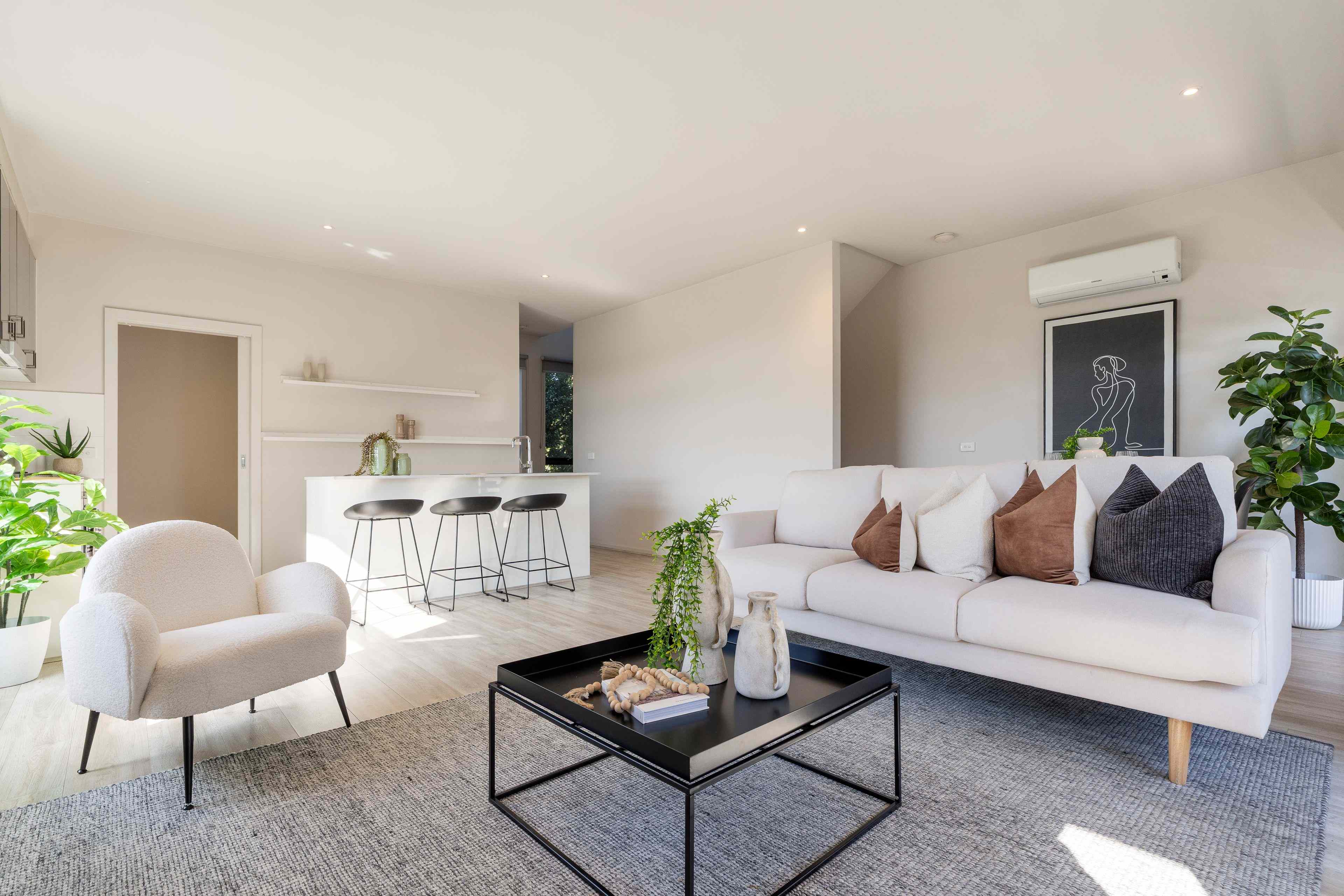 Prop-GPT: Townhouse: VIC Craigieburn, VIC 3064 Low Maintenance Living in Mt Ridley