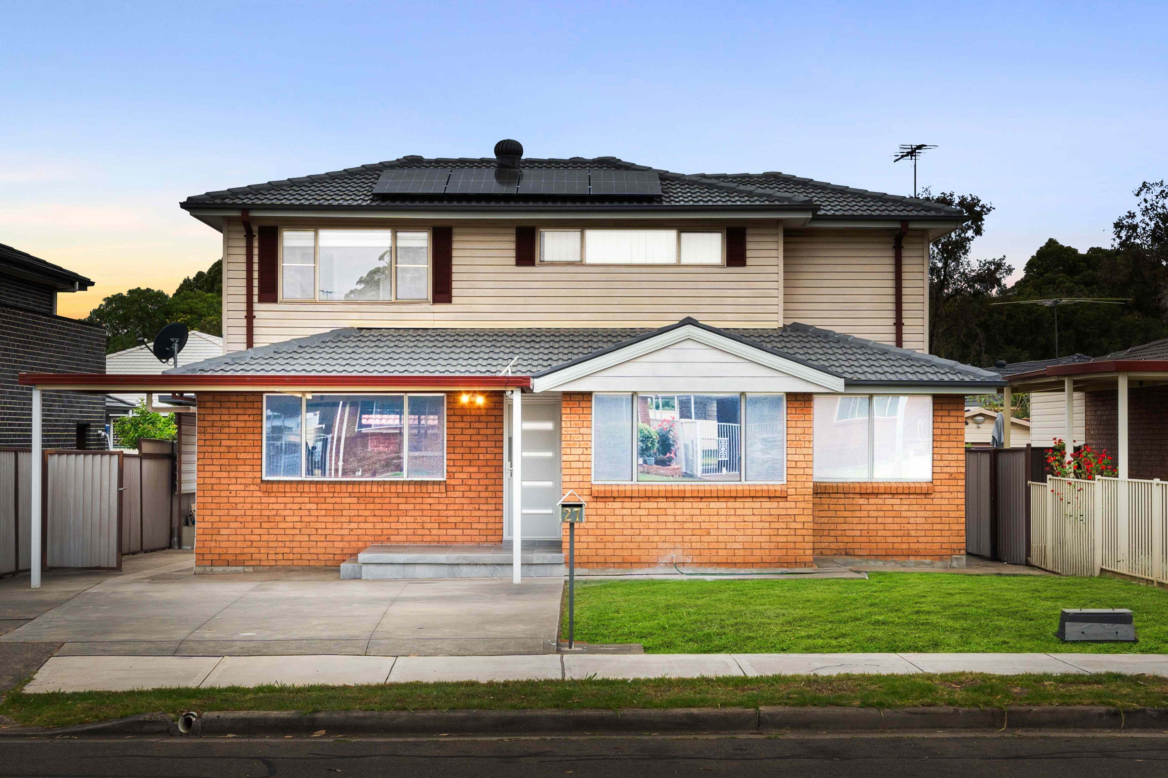 Prop-GPT: House: NSW Greenfield Park, NSW 2176 Renovated 6 Bed Family Home with Modern Granny Flat