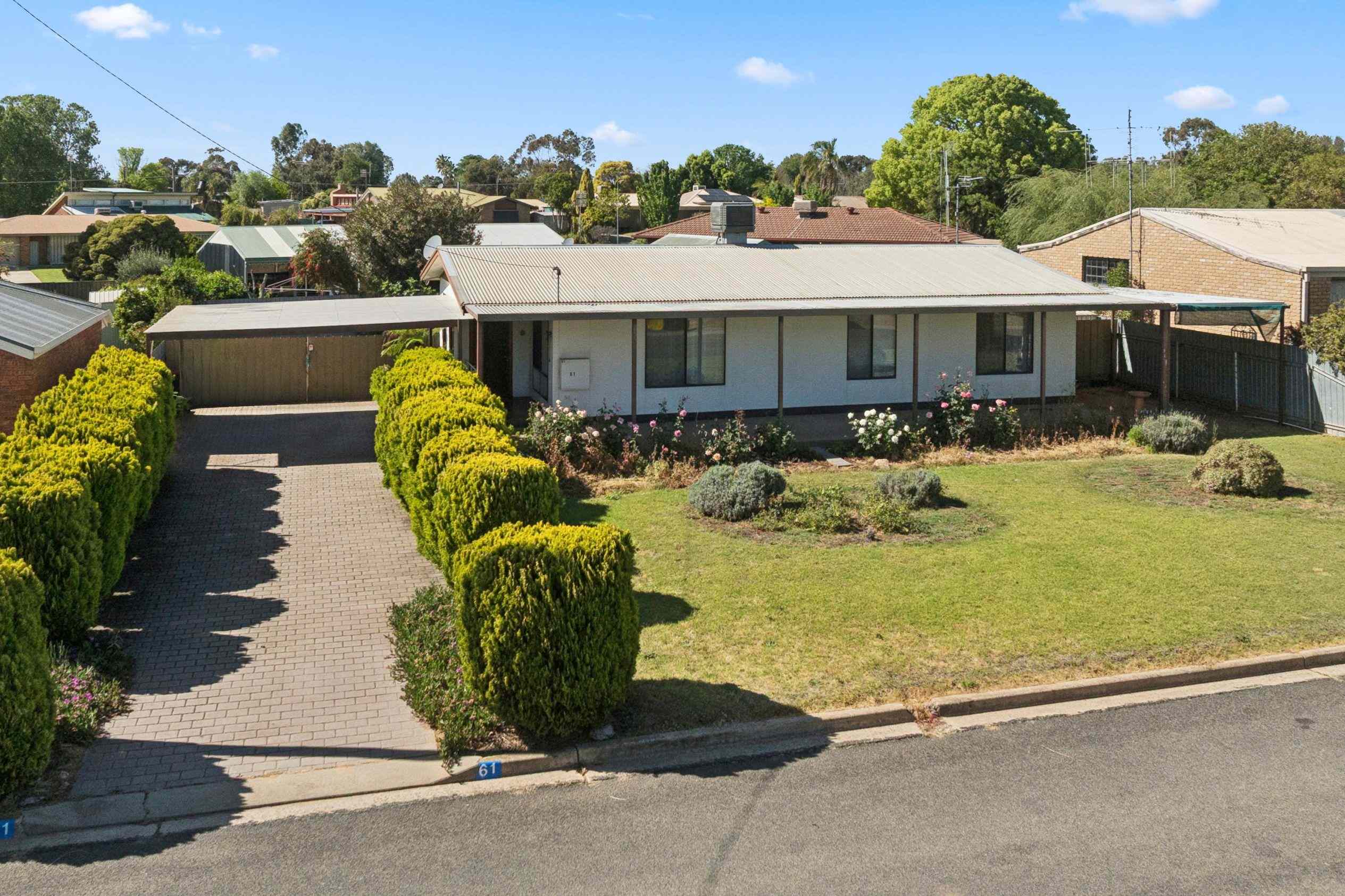 Prop-GPT: House: NSW Barooga, NSW 3644 Charming Barooga Home - Ideal Location Close to All Amenities