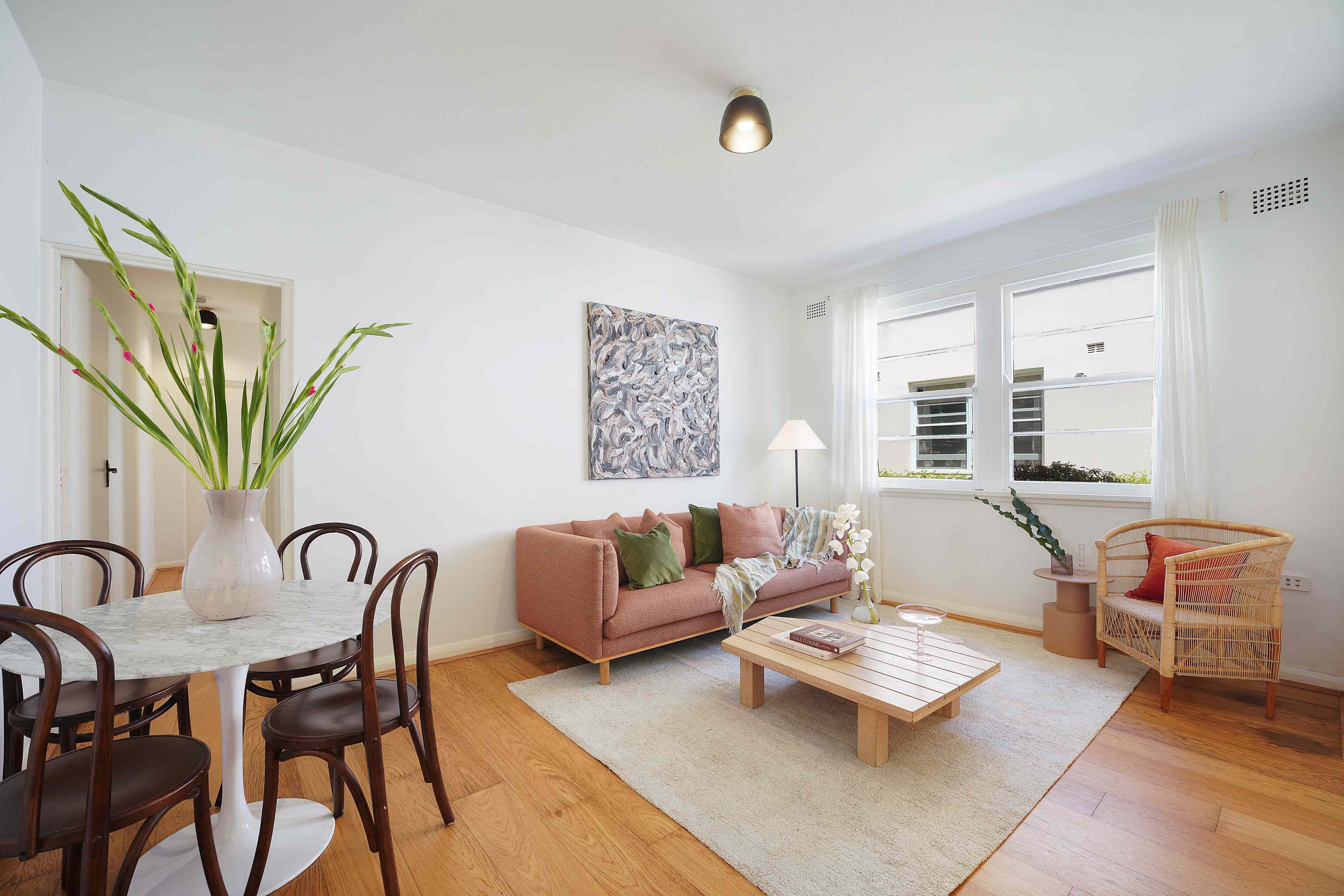 Prop-GPT: Apartment: NSW Vaucluse, NSW 2030 Charming Double-Brick Apartment Ideal for Owner-Occupiers or Investors