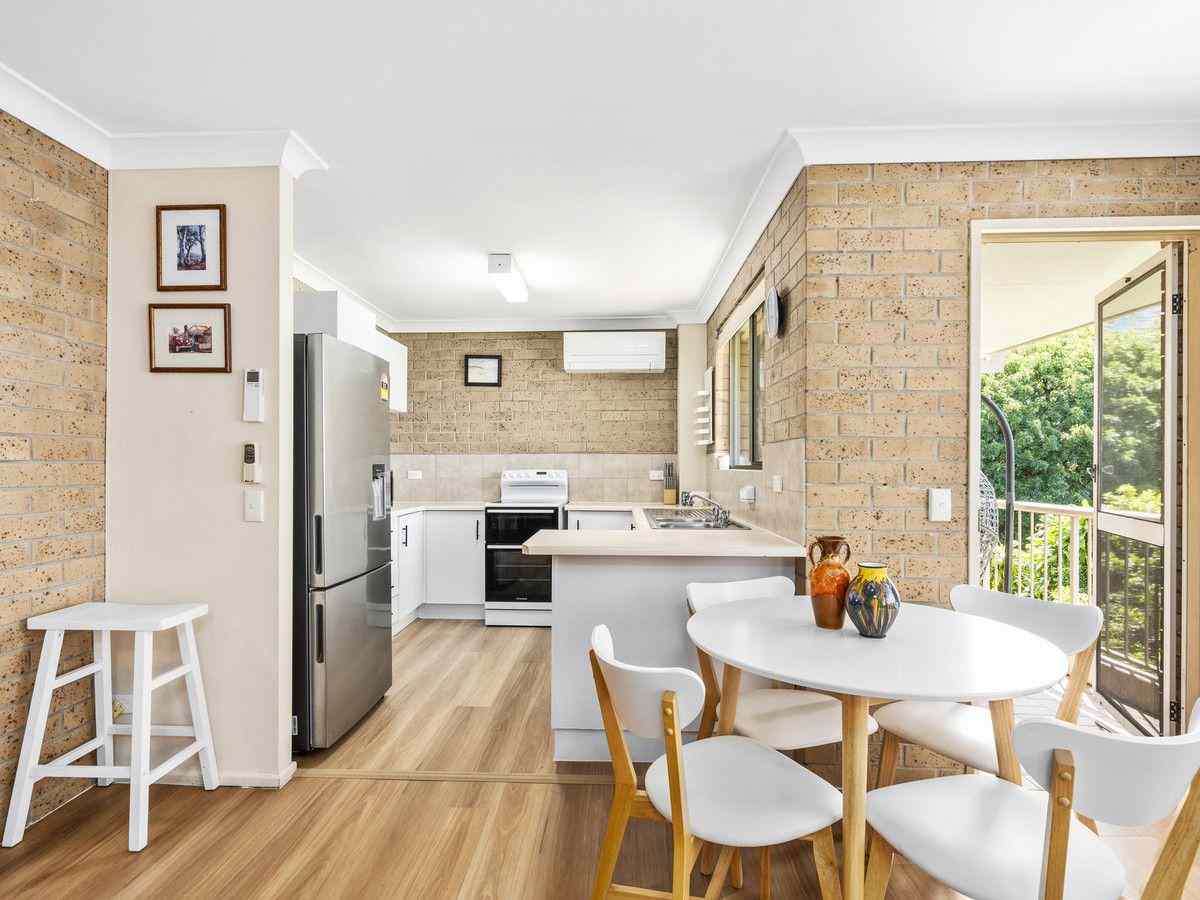 Prop-GPT: Property: QLD Biggera Waters, QLD 4216 7/39 Brighton Street, Biggera Waters, QLD 4216 - Unit for Sale - harcourts.net