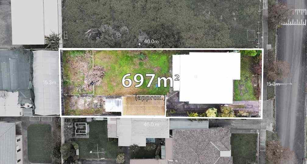 Prop-GPT: House: VIC St Albans, VIC 3021 15 Lester Avenue, ST ALBANS, VIC 3021 - House for Sale - harcourts.net