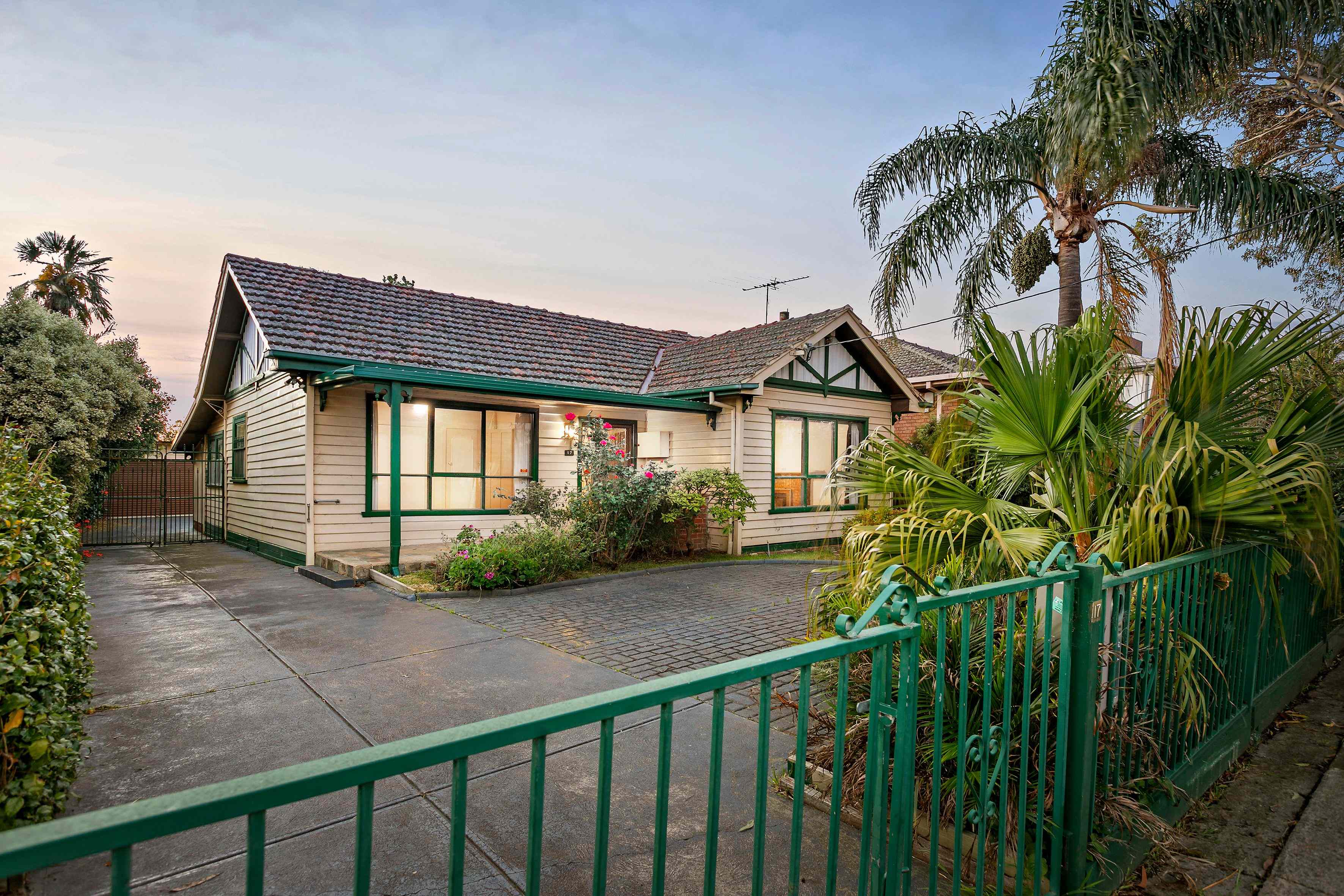 Prop-GPT: House: VIC Pascoe Vale, VIC 3044 Lifestyle Prestige with Investment Promise