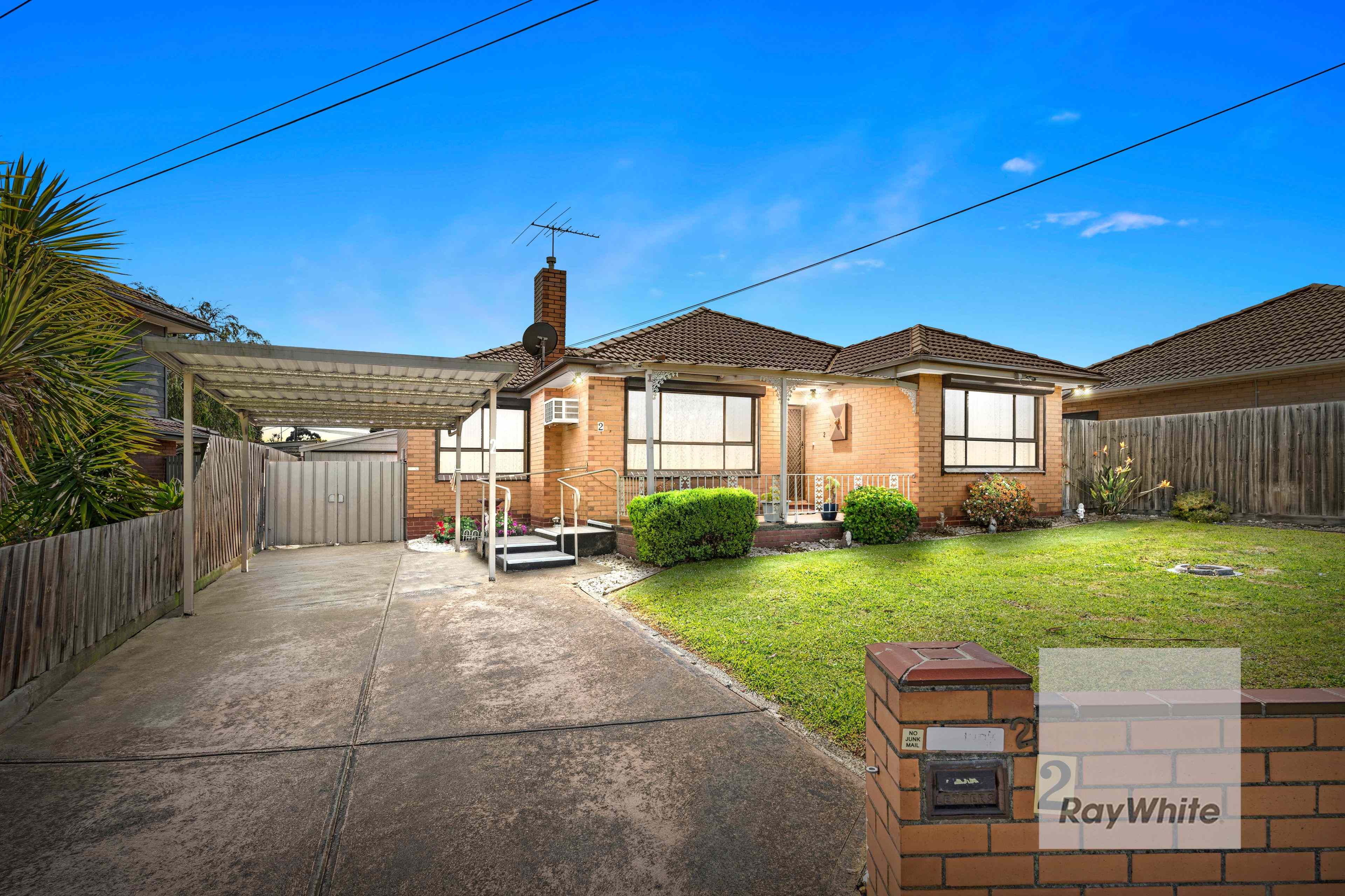 Prop-GPT: House: VIC Kingsbury, VIC 3083 Parkside Family Gem in a Blue-Chip Location