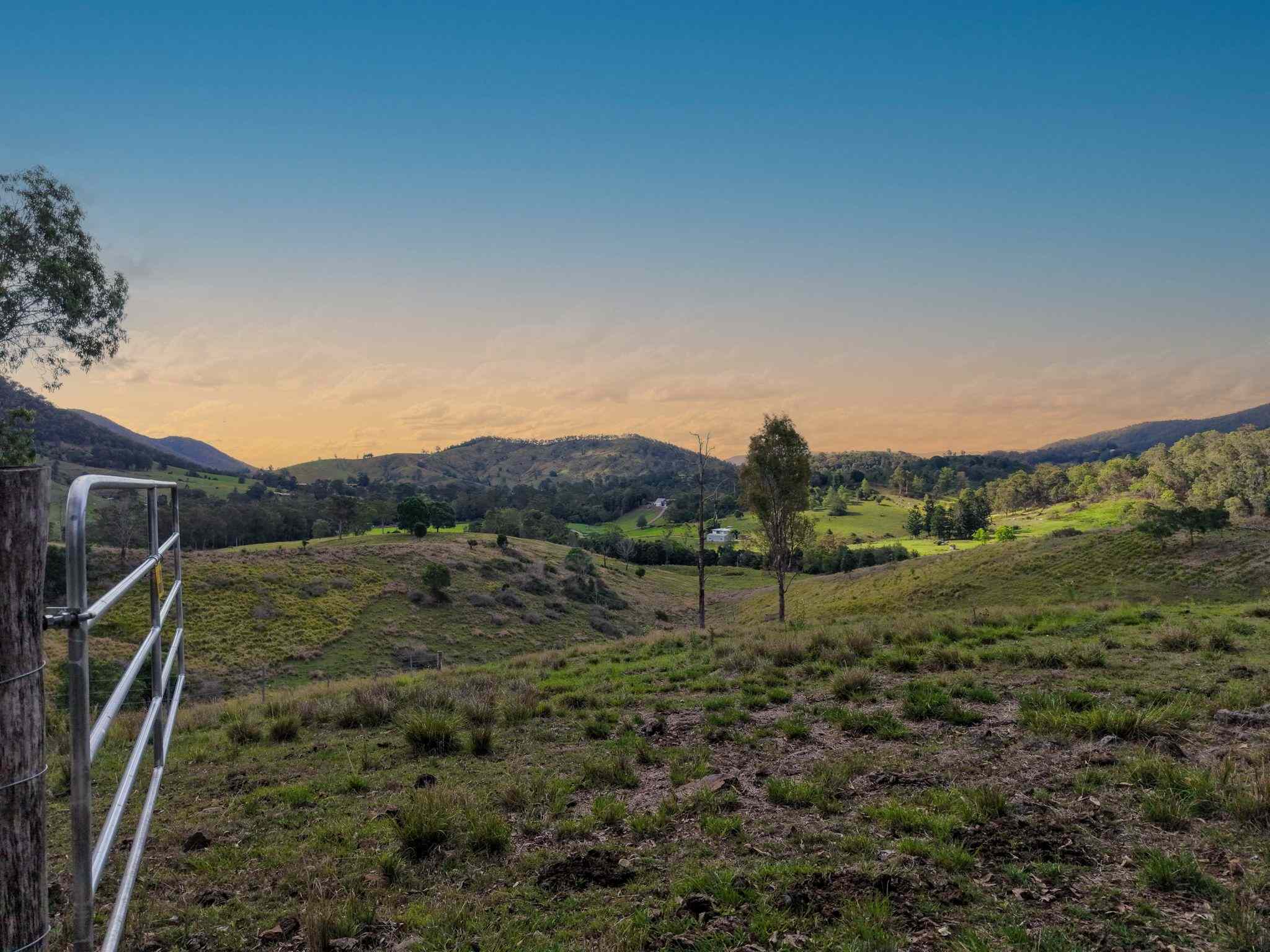 Prop-GPT: Land: QLD Mount Delaney, QLD 4514 2 hectare lifestyle block with stunning views!