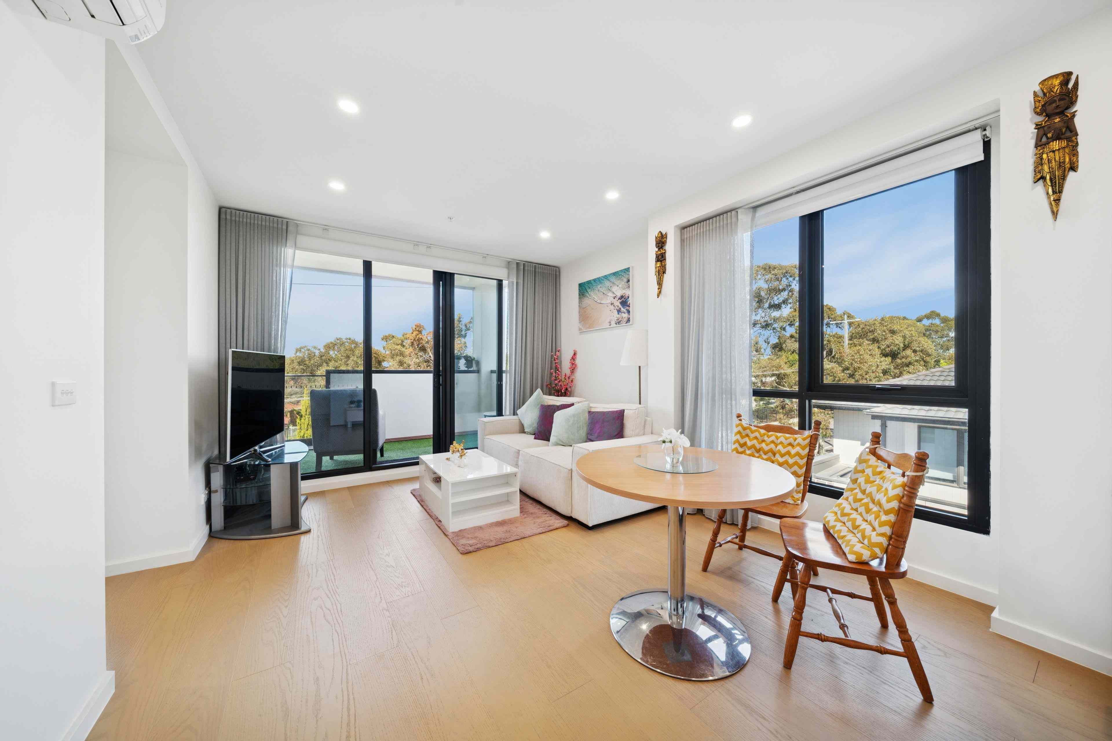 Prop-GPT: Apartment: VIC Reservoir, VIC 3073 Modern Elegance Meets Effortless Living at 204/76 Tyler Street