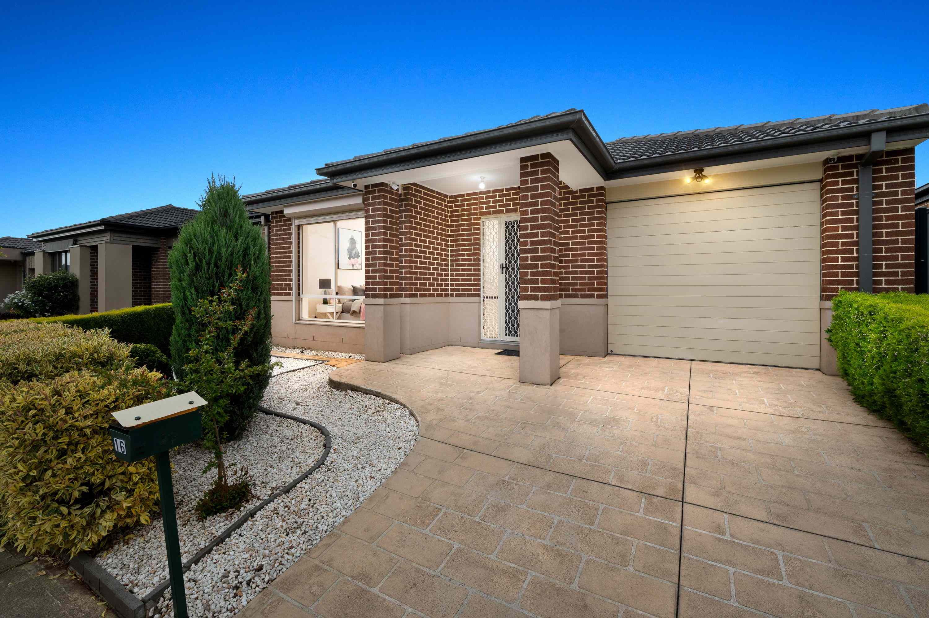 Calm , Contemporary, Craigieburn: VIC Craigieburn, VIC 3064 House | Prop-GPT the AI-Powered Property Portal