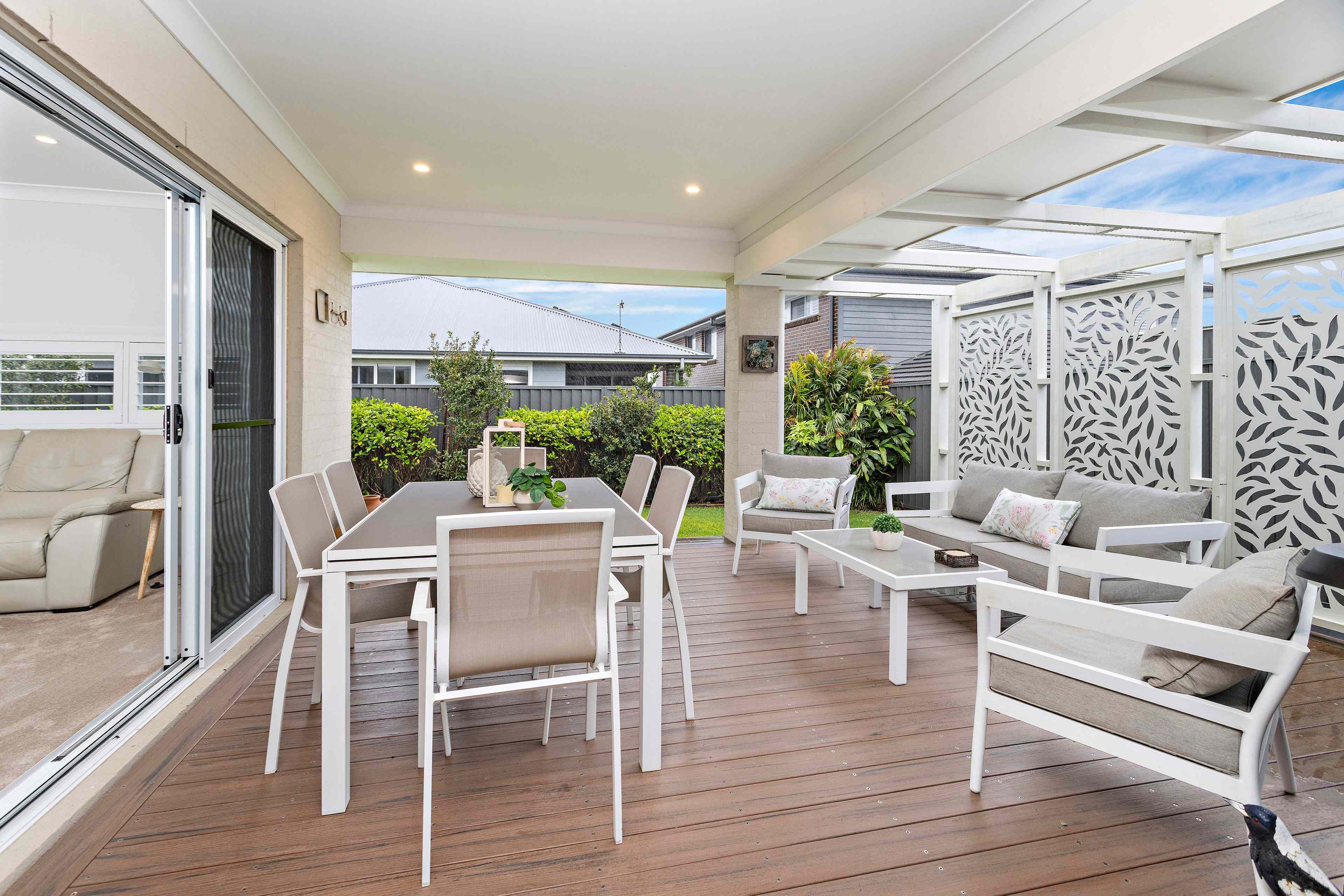 Prop-GPT: House: NSW Kiama, NSW 2533 Luxurious, Level Living - Just Move In and Enjoy!